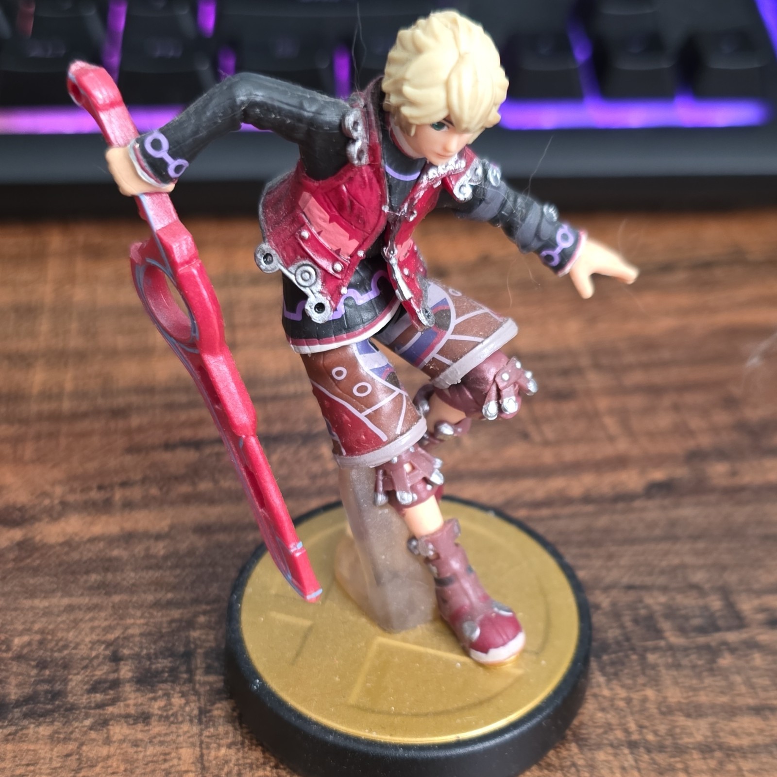 Nintendo amiibo Shulk Character Figure – Xenoblade Chronicles Series (2014)