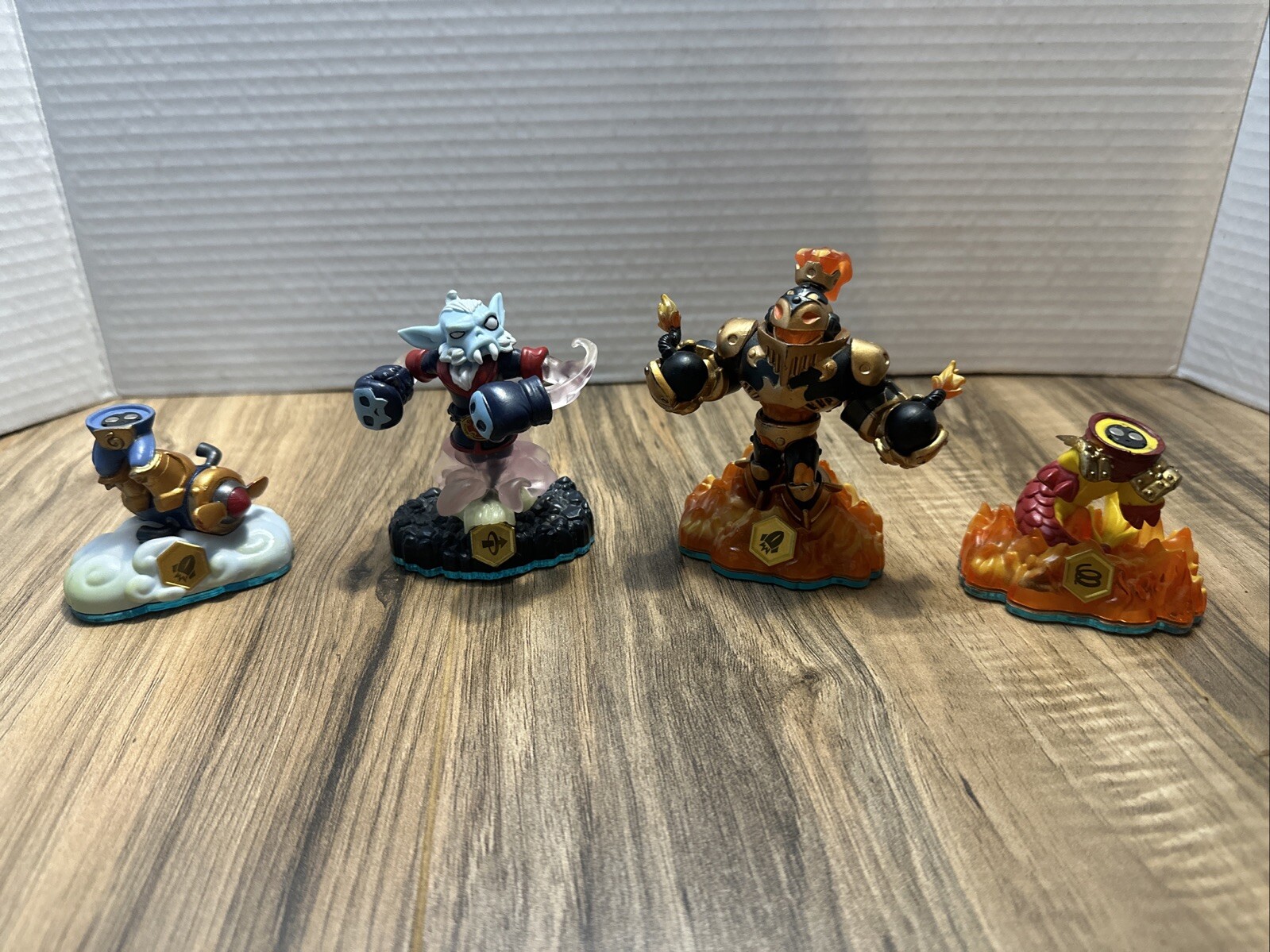 Skylanders Swap Force Character NIGHT SHIFT & BLAST Zone + extra bases Lot