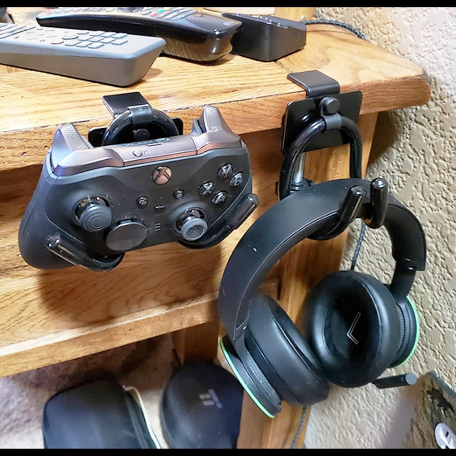 Desk Mount Game Controller Holder for Xbox and PS Controllers, Adjustable Rack