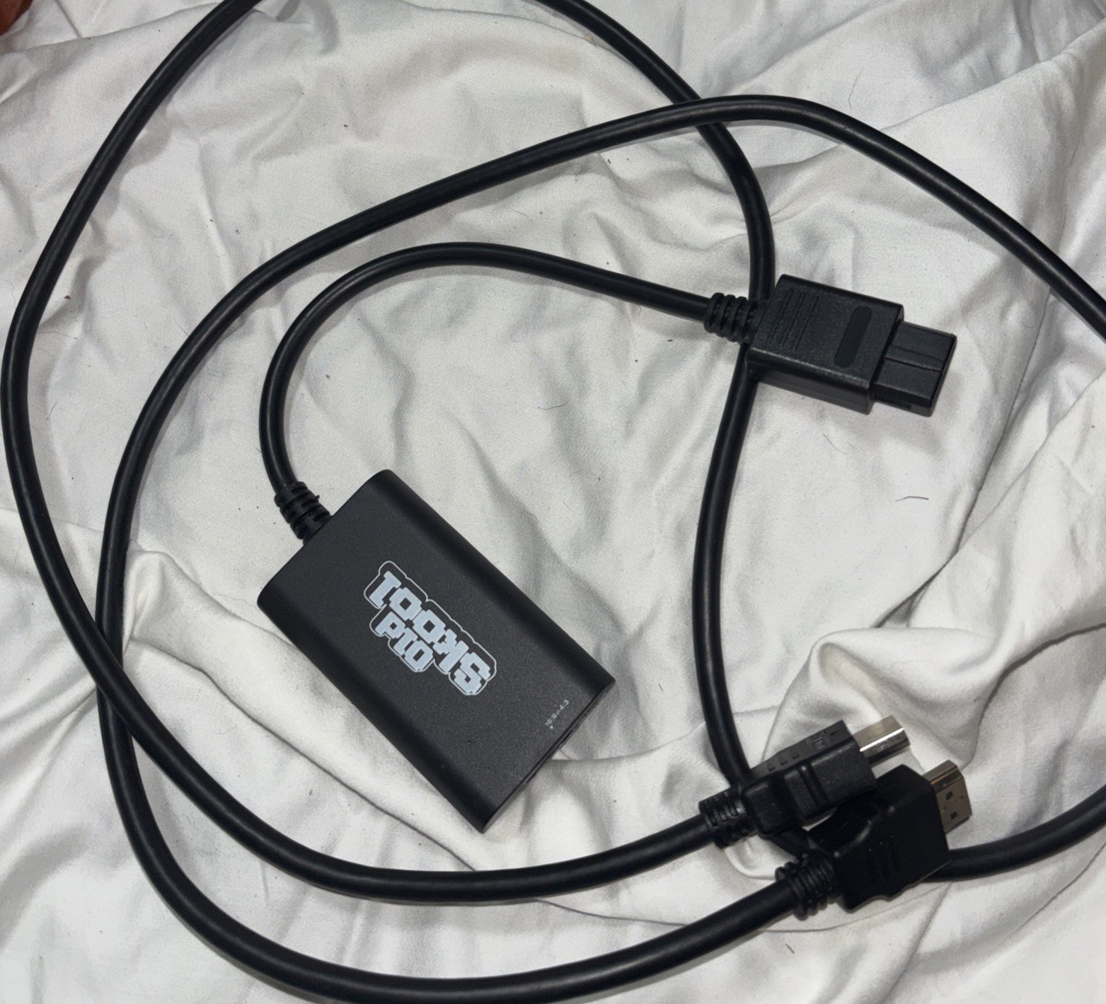 Old Skool HD Adapter Compatible with Wii *OPEN BOX* Plus HDMI Cable