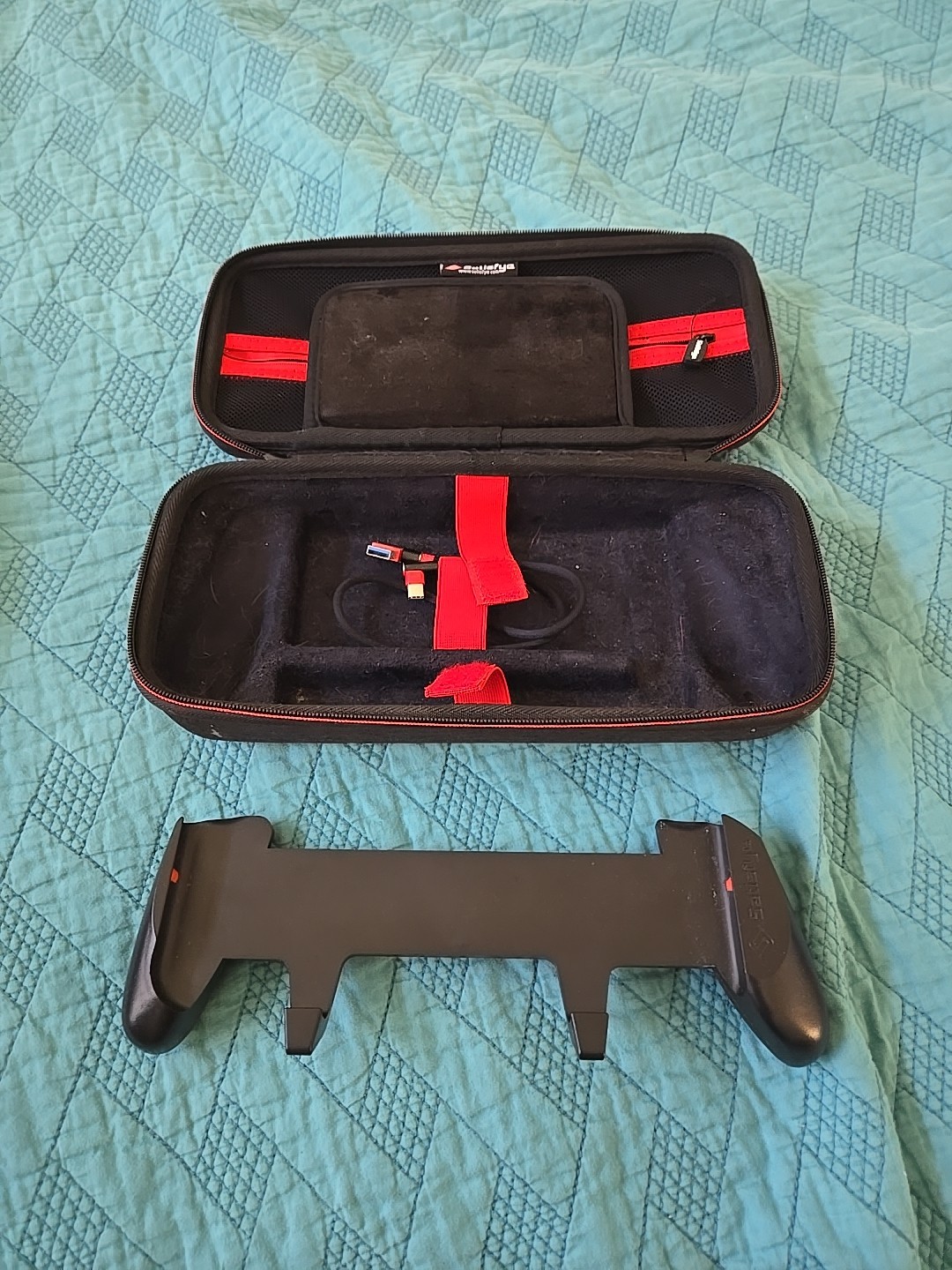 Nintendo Switch Satisfye Pro Comfort Grip And Carrying Case SwitchGrip