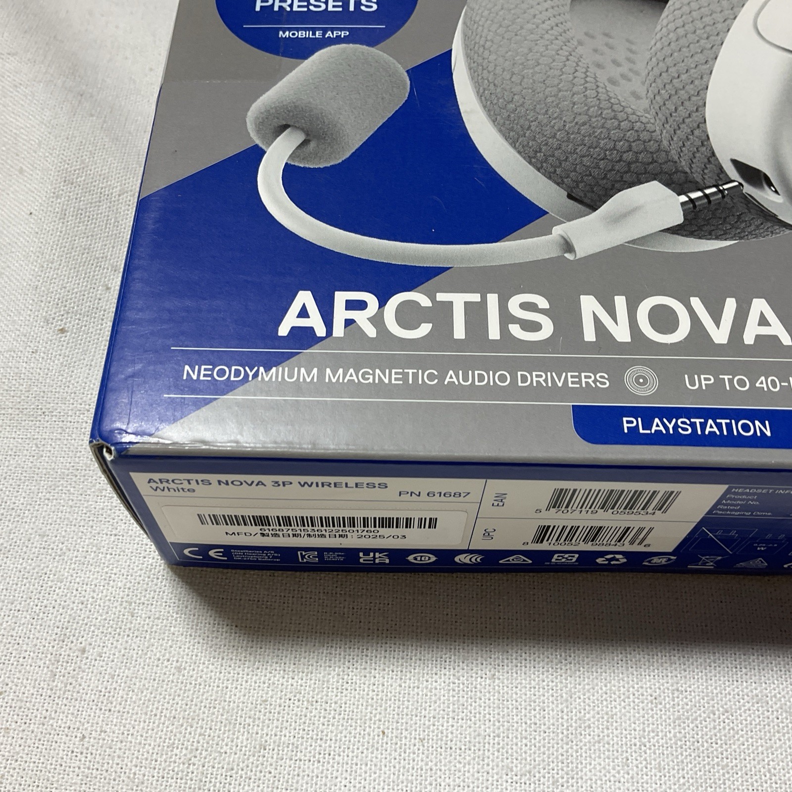 SteelSeries Arctis Nova 3P Wireless Multi-Platform Gaming Headset, White NEW A3