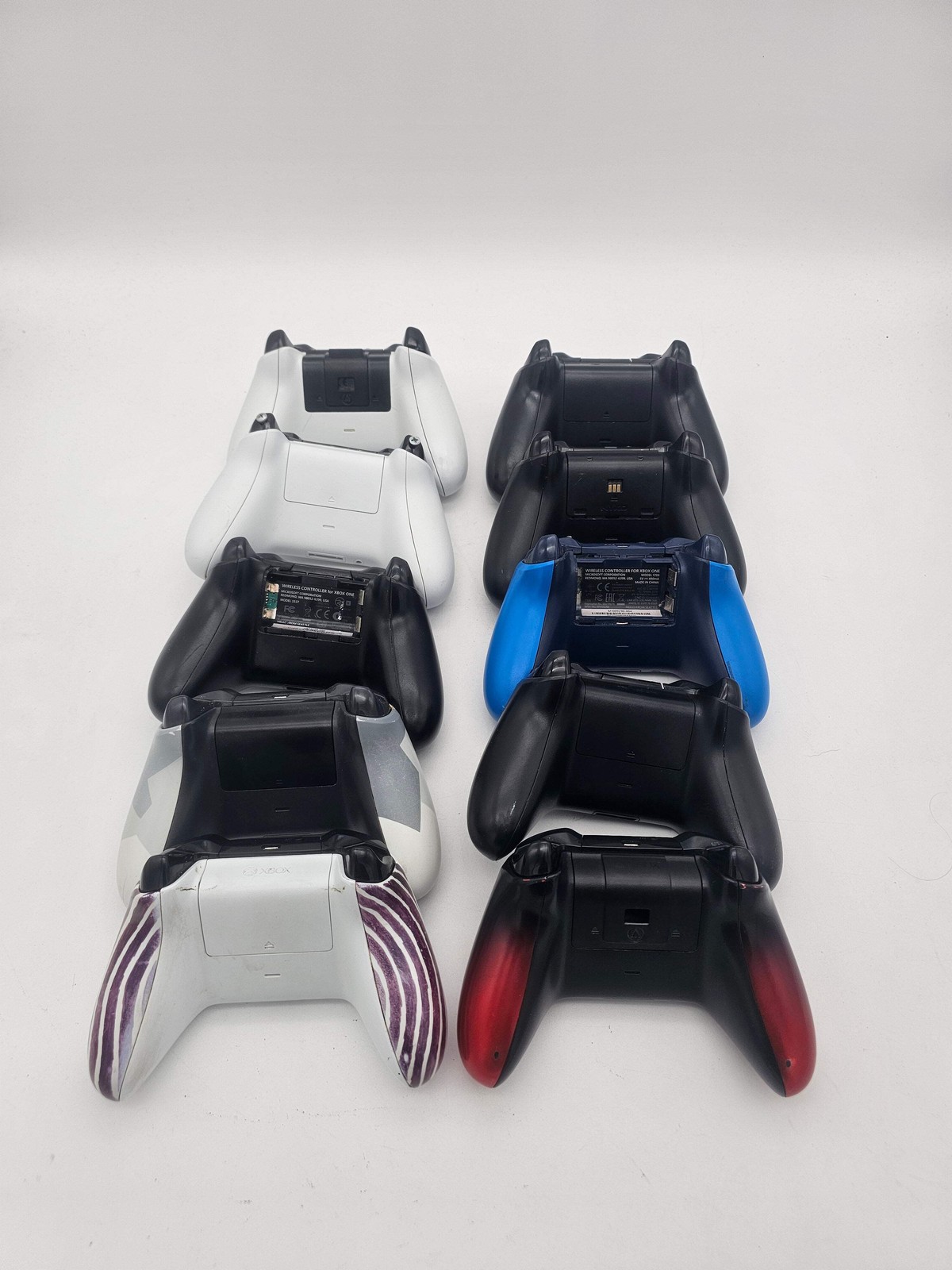 Broken Lot of 10 Microsoft Xbox One Wireless Controllers