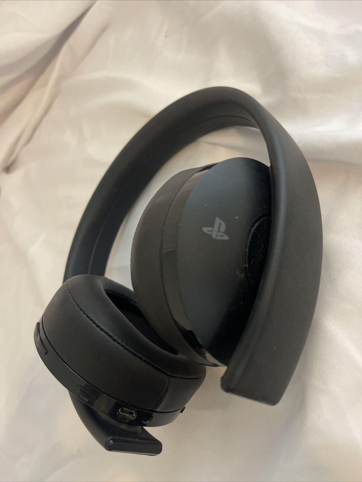 Sony PlayStation 4 Gold Wireless Black | HEADSET ONLY | No Adapter | No Cord