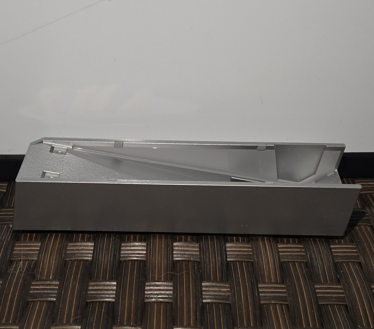 Nintendo Wii Vertical Stand RVL-017 Gray Plastic Console Stand