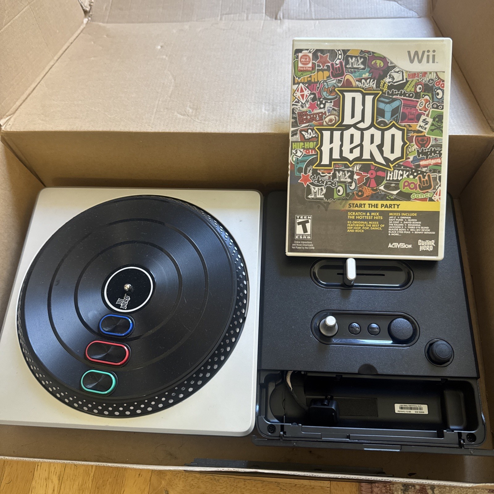 DJ Hero Game and Turntable Controller for Nintendo Wii Tested and Working