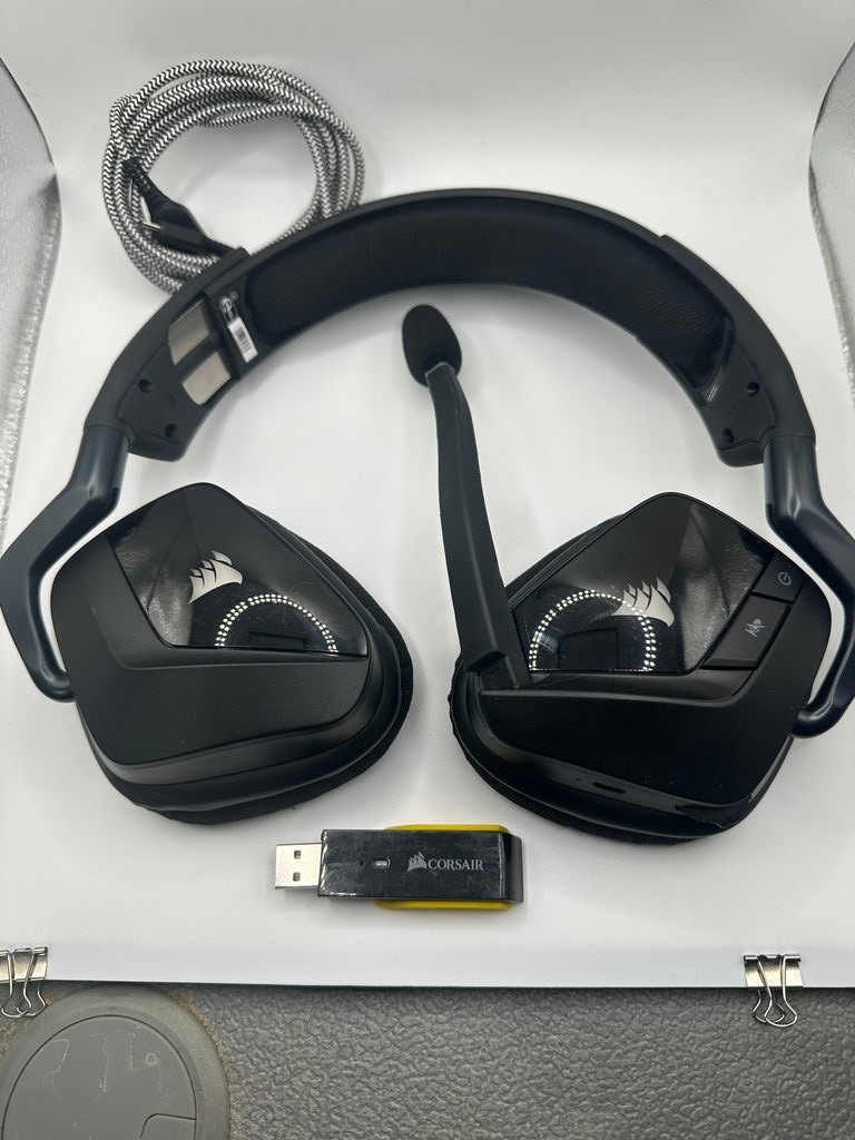 Corsair Wireless Gaming Headset with USB Dongle