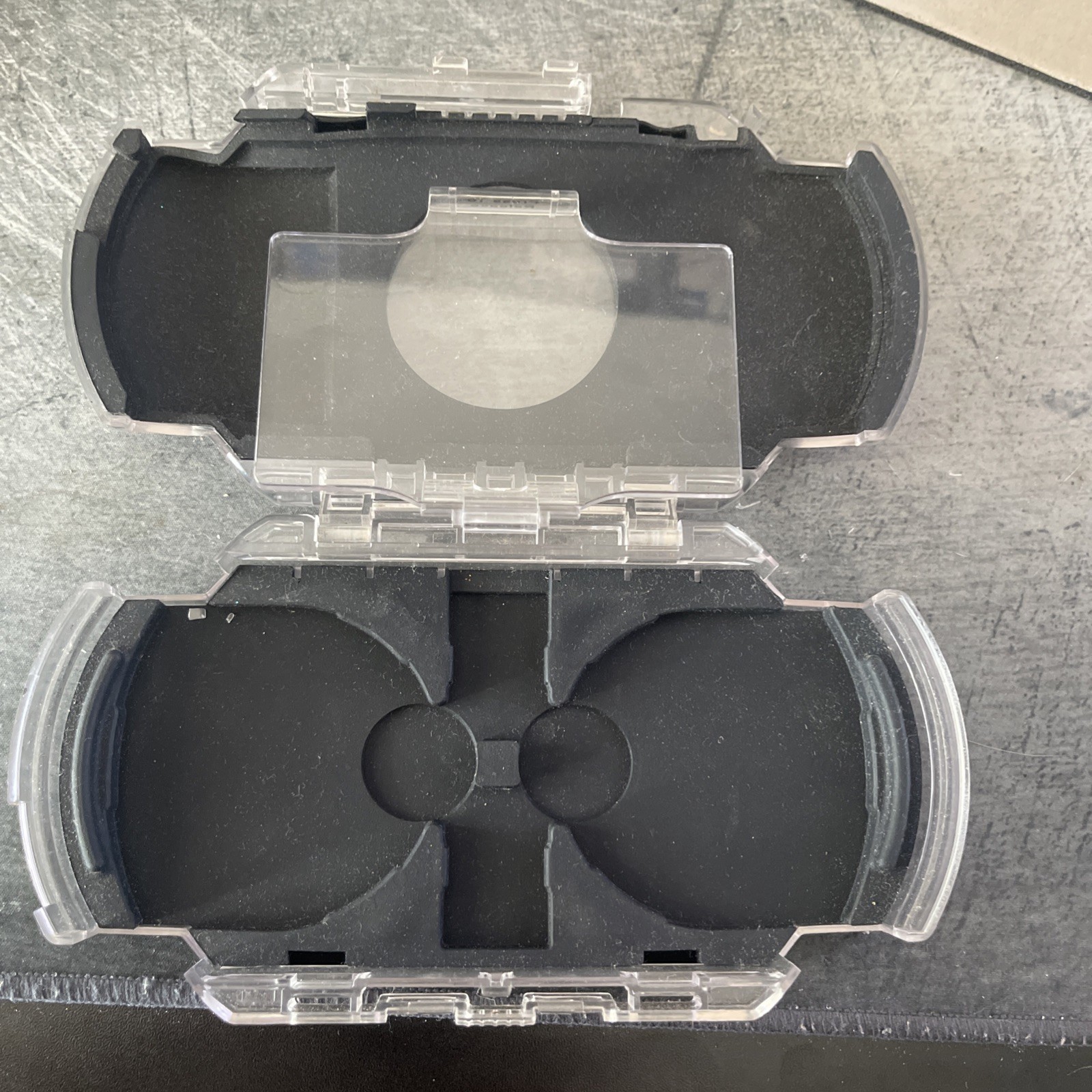 Sony 98591 Portable Game Case/Sleeve – Clear & Black