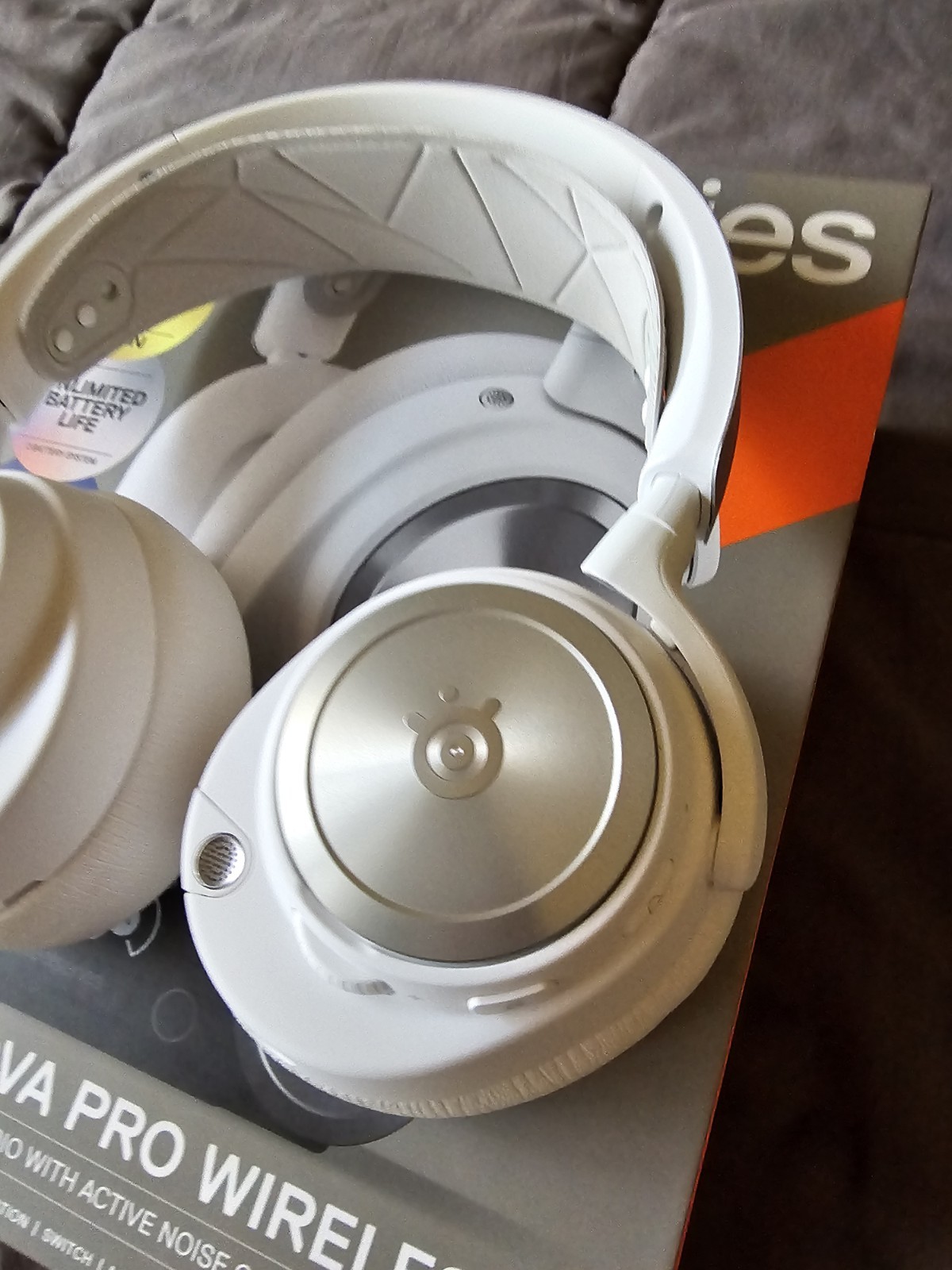 SteelSeries – Arctis Nova Pro Wireless Multi Gaming Headset for PC, PS5, PS4,…
