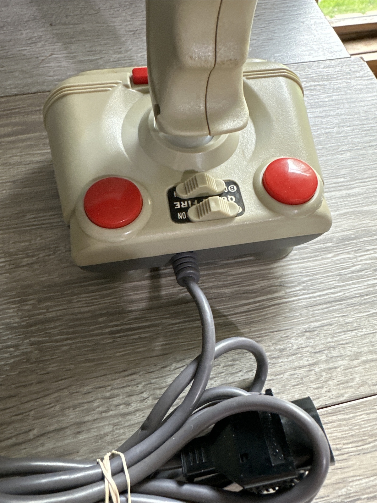 Beeshu Zinger Joystick Controller NES Nintendo Cream Red Good Quick Fire Retro