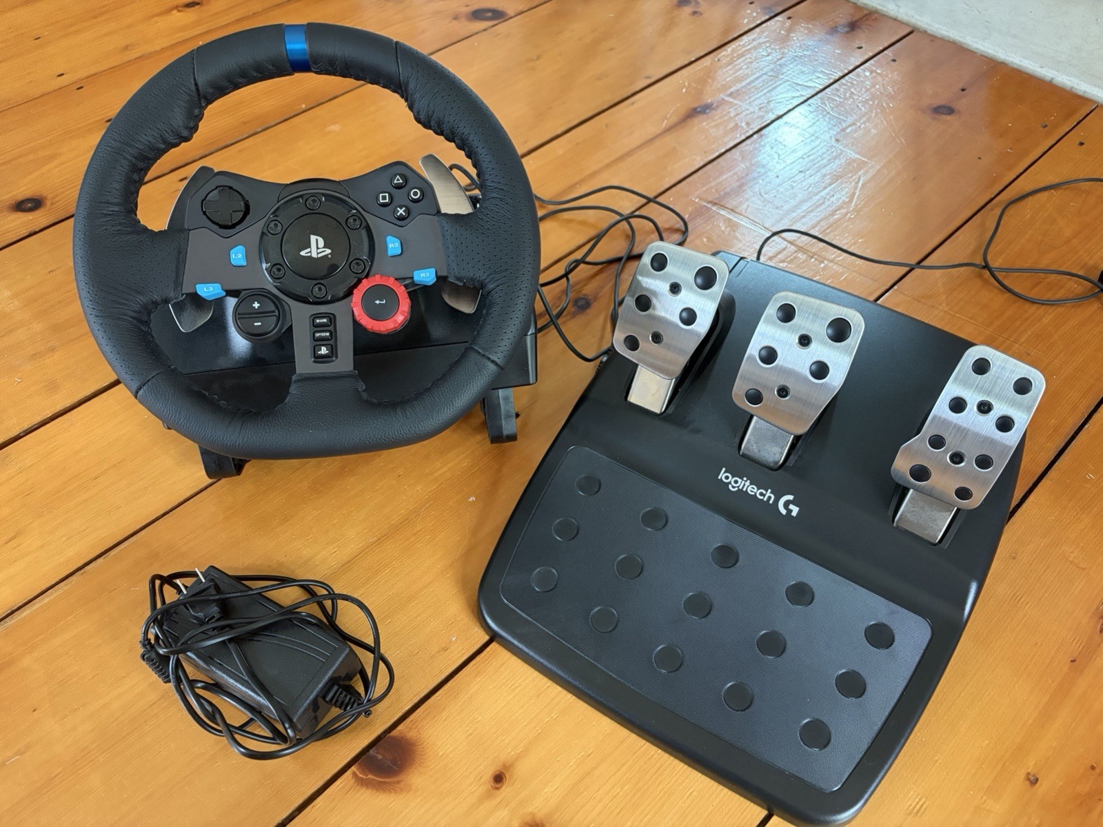 Logitech G29 Driving Force Racing Wheel and Pedals for PS5/PS4/PC