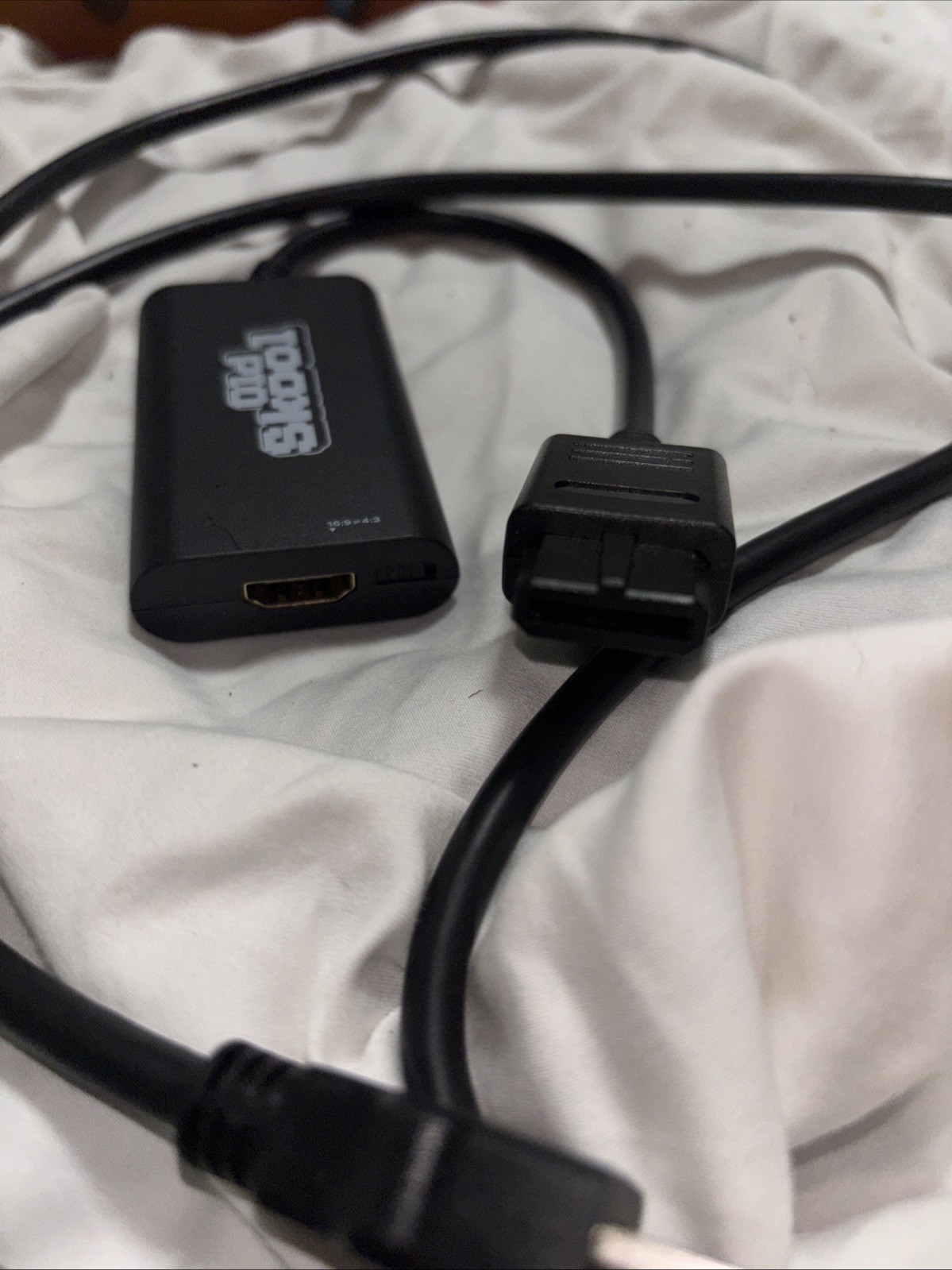 Old Skool HD Adapter Compatible with Wii *OPEN BOX* Plus HDMI Cable