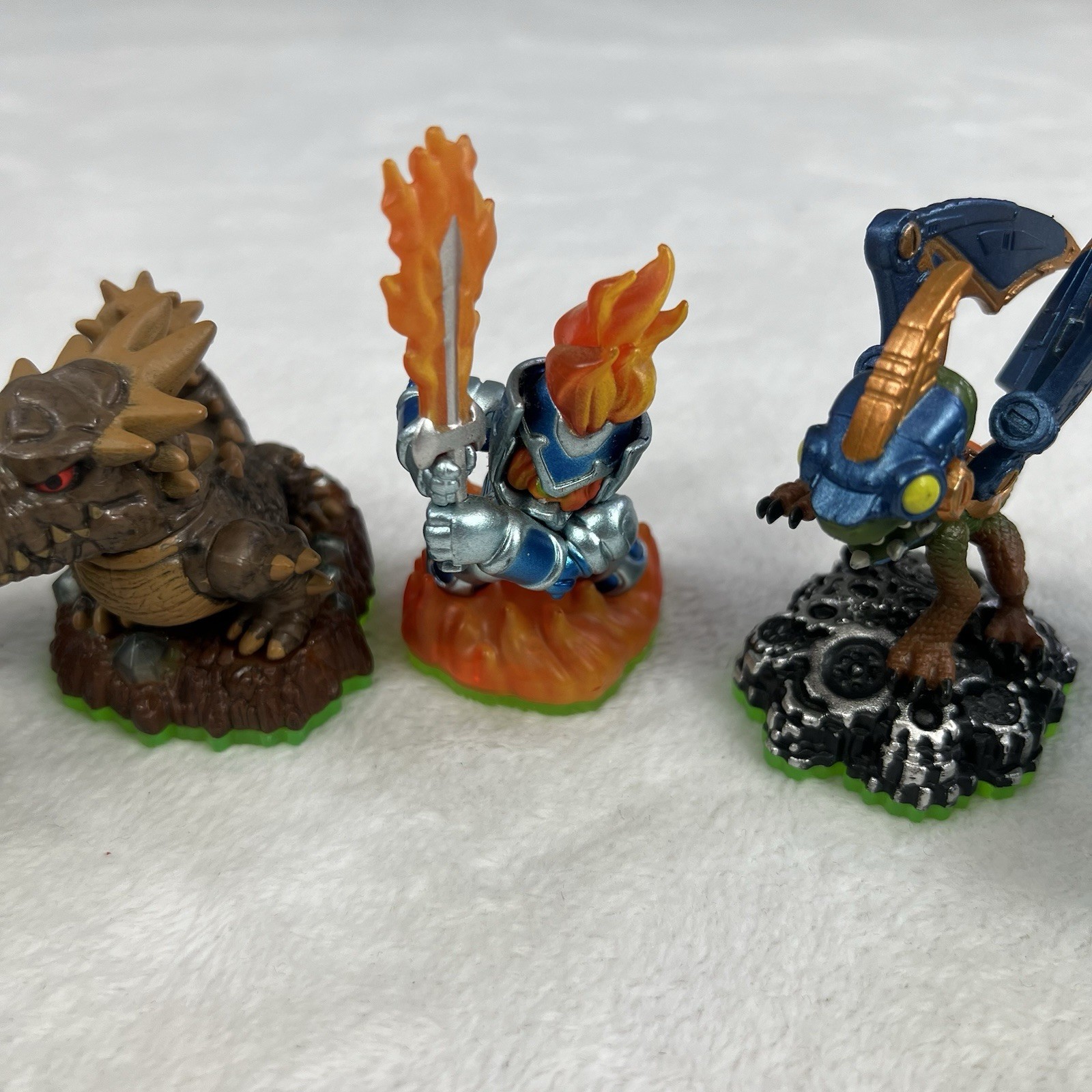 Lot Of 5 Skylanders Spyro’s Adventure Figures Camo Bash Ignitor Drobot Warnado