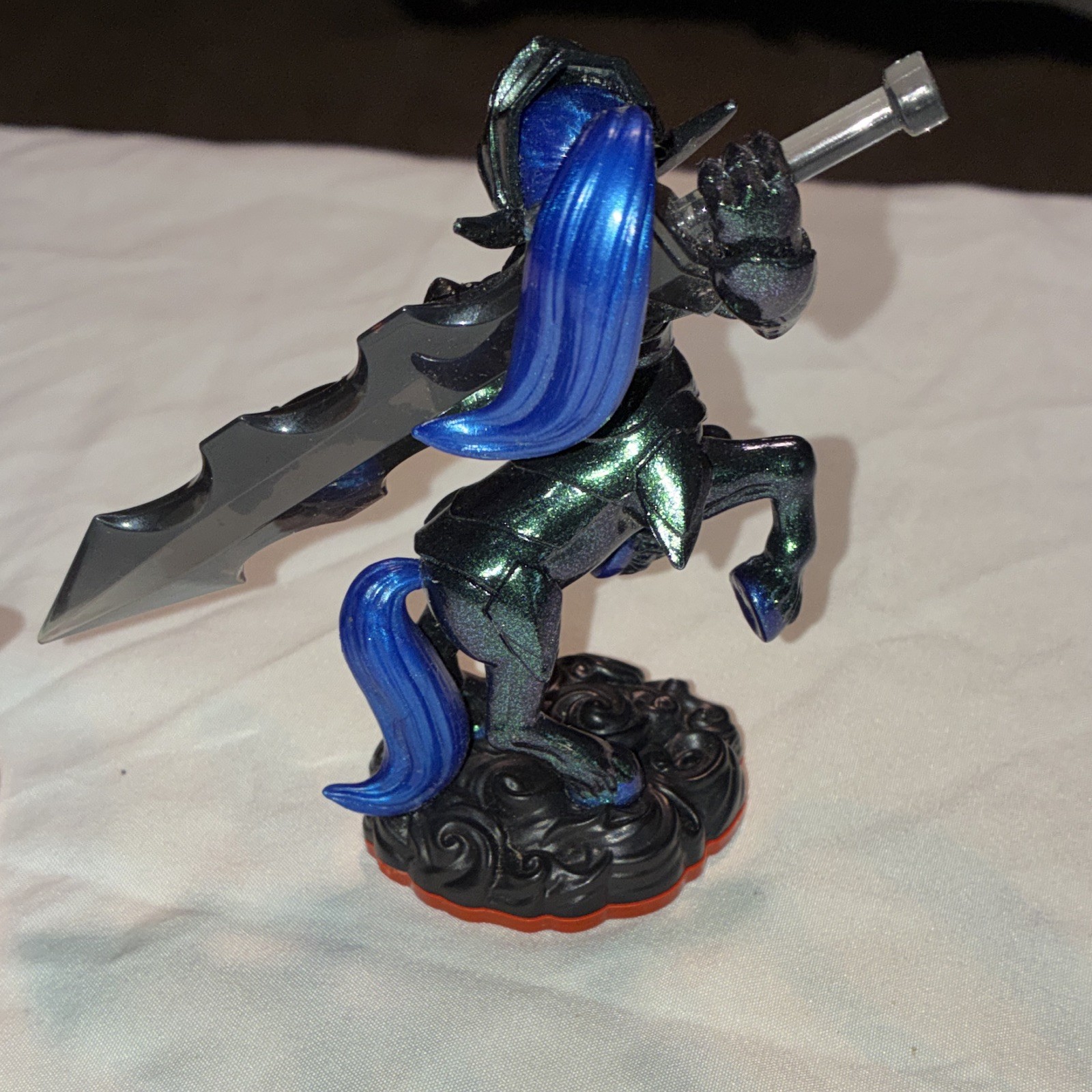 Skylanders Trap Team: Knight Mare Character Figure w/ Light-Up Dark Trap Crystal