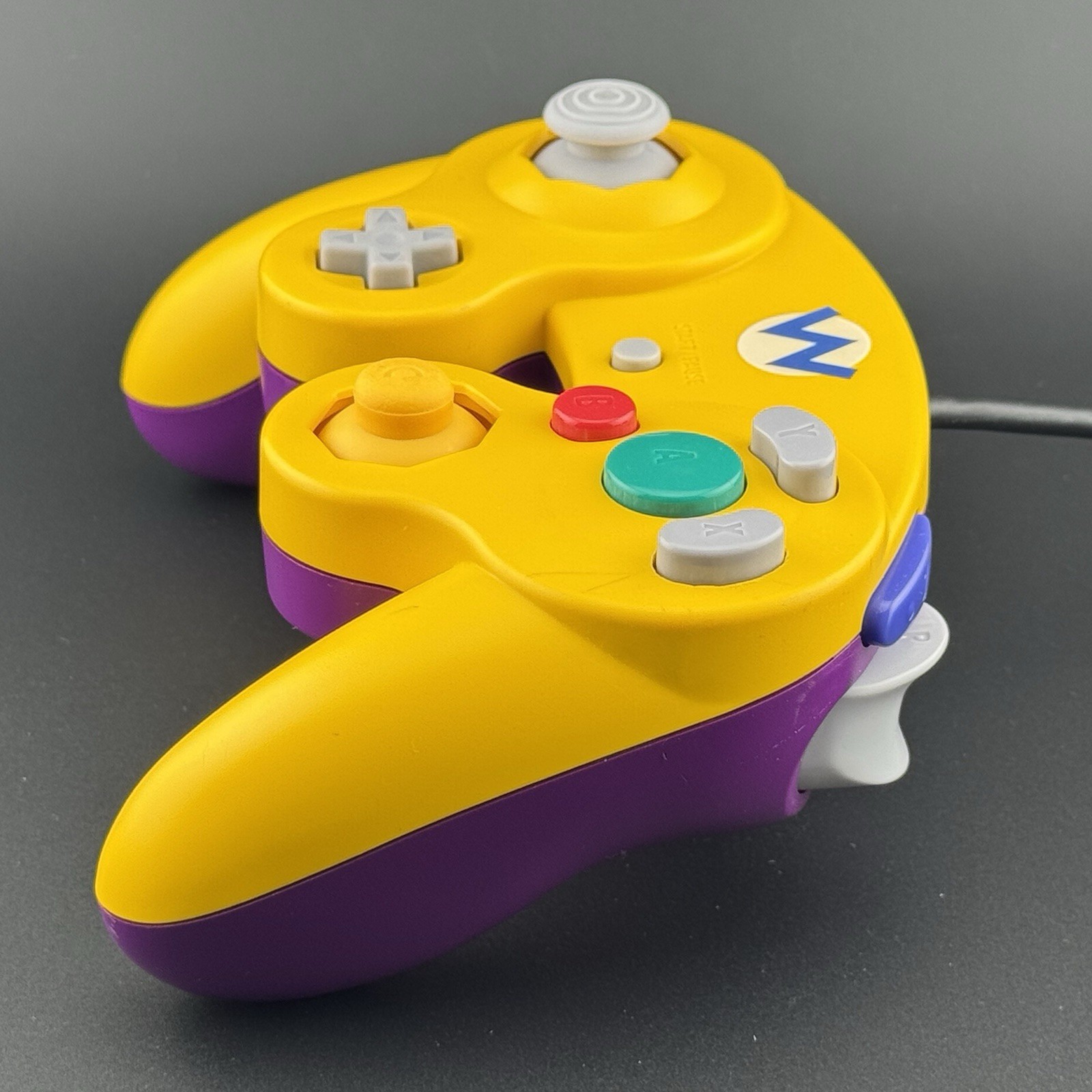 Club Nintendo GameCube Wario Yellow & Purple Controller DOL-003 JPN | US SELLER