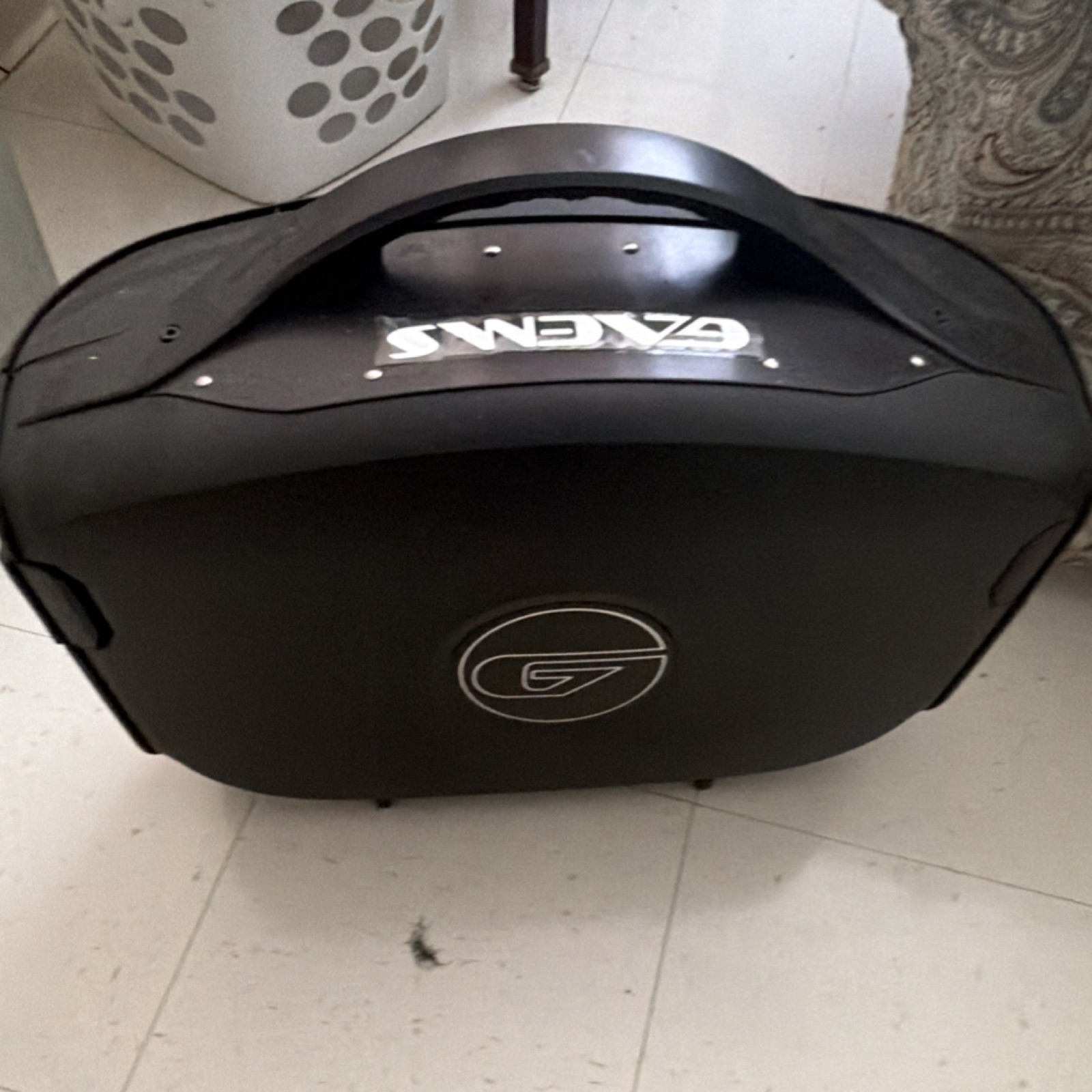 GAEMS Vanguard Hard Shell Carrying Case w/ Built-In Monitor, Black PS3/PS4