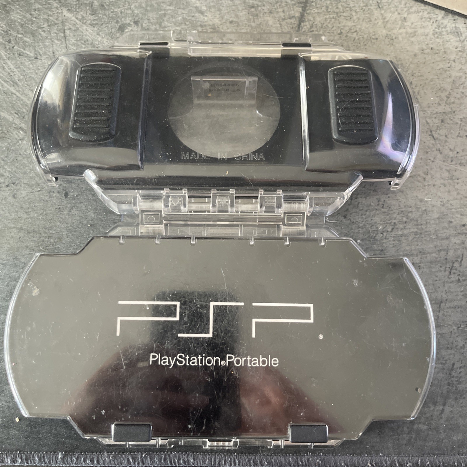 Sony 98591 Portable Game Case/Sleeve – Clear & Black
