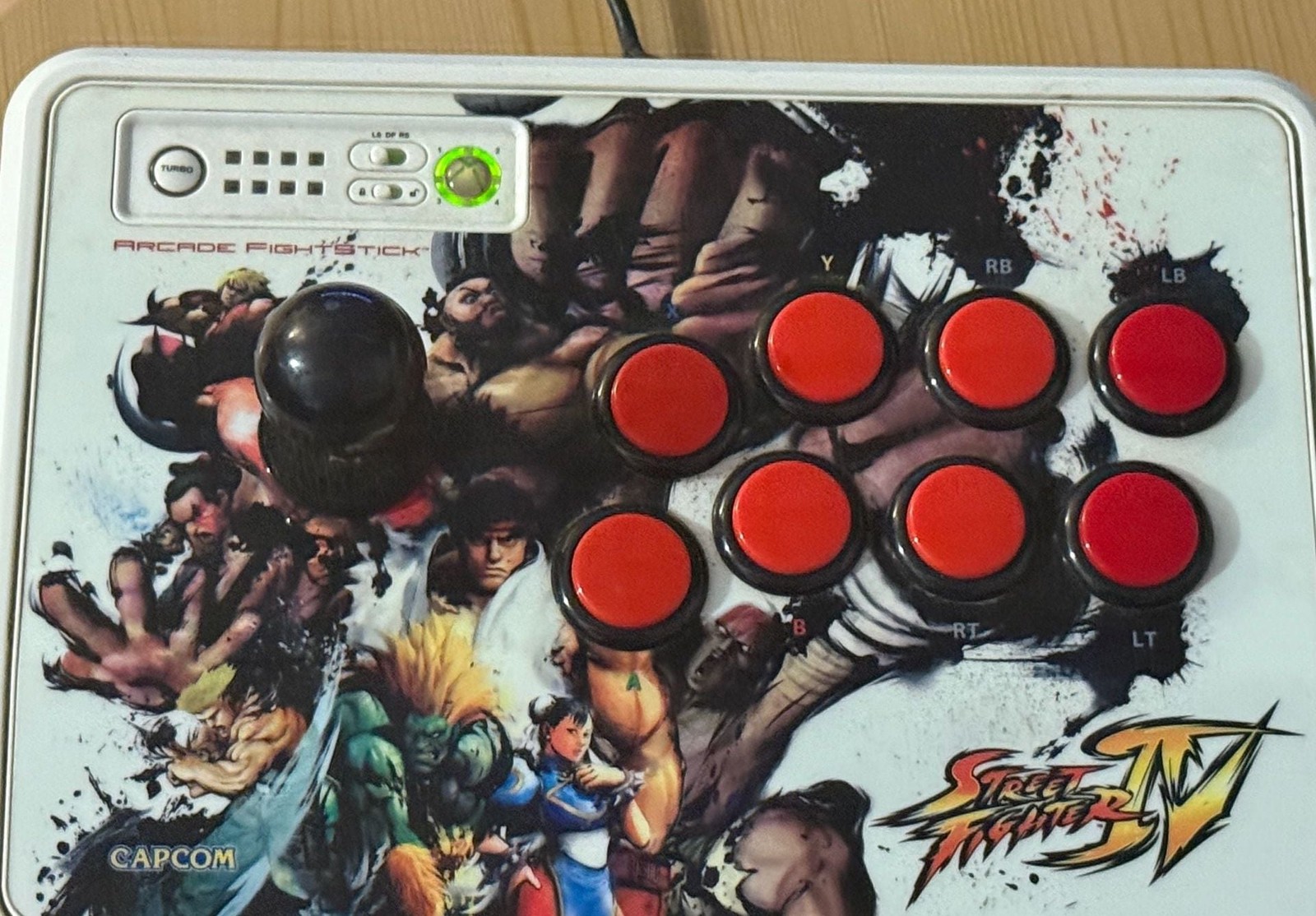 Mad Catz Street Fighter IV Arcade FightStick for Xbox 360