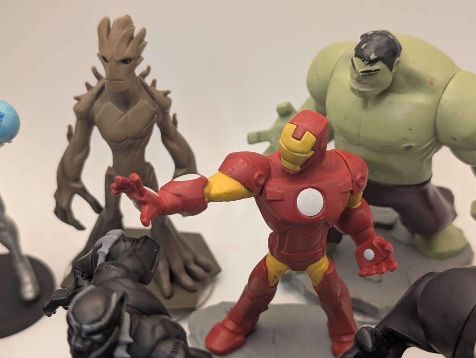 Disney Infinity Marvel Lot 14 Figures Hulk Iron Man Thor Venom Groot + Bonus