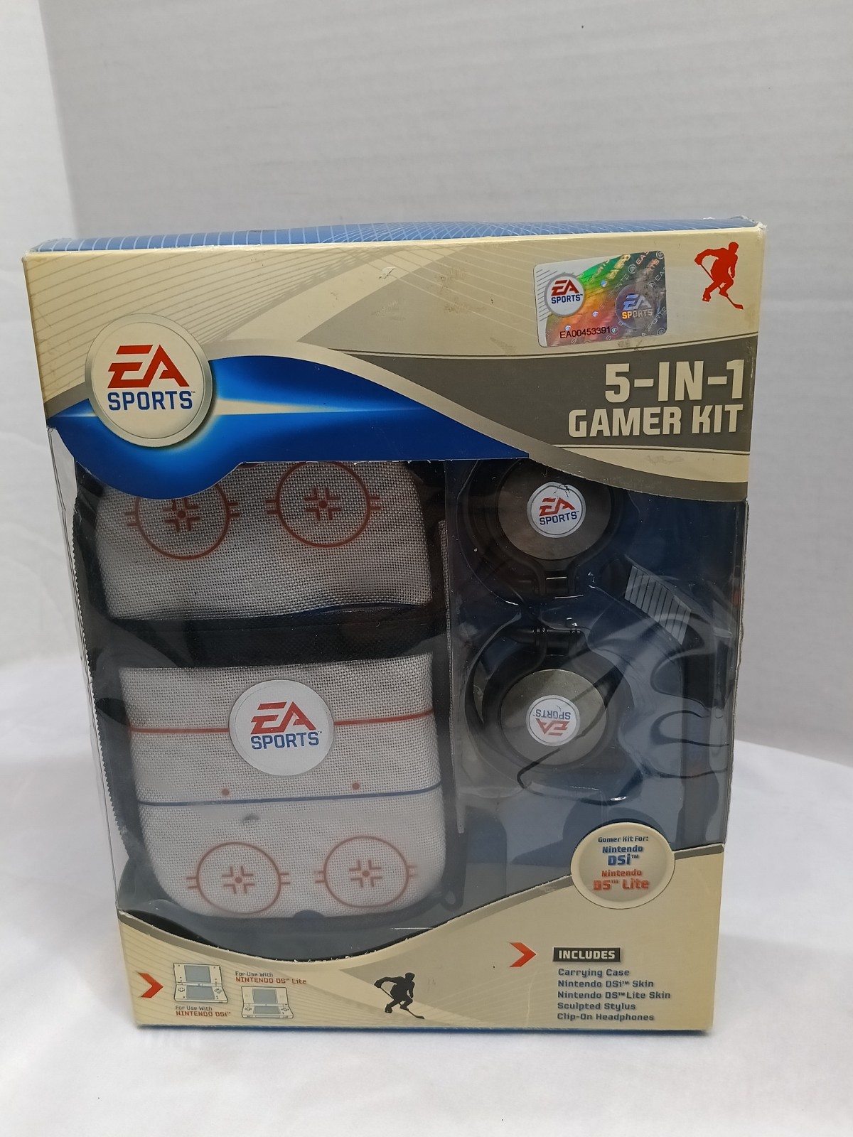 Nintendo DS EA Sports Hockey 5-In-1 Gamer Kit Open Damage Box Complete