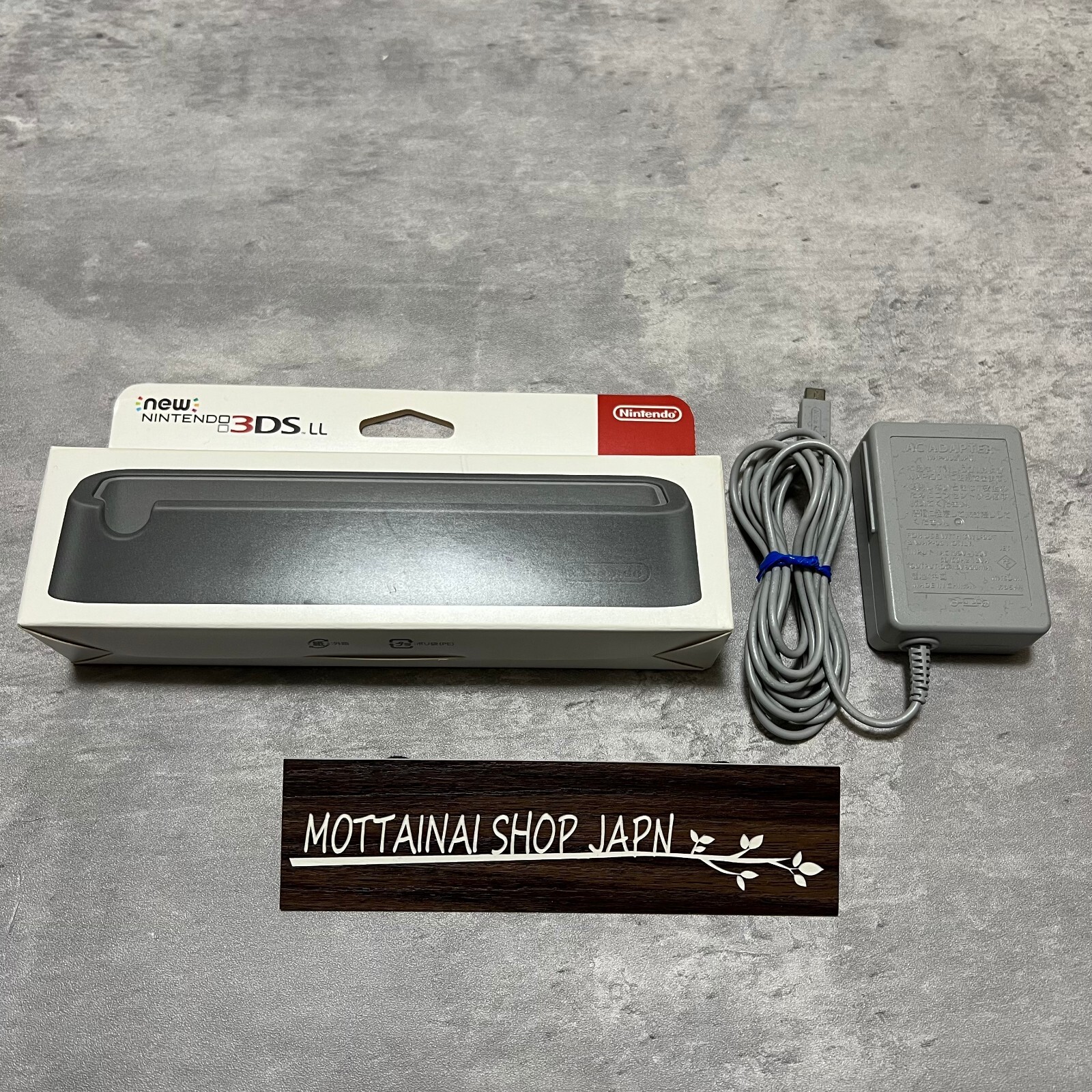 Battery Charging Dock for New Nintendo 3DS XL LL with Box Working Tested Good!!
