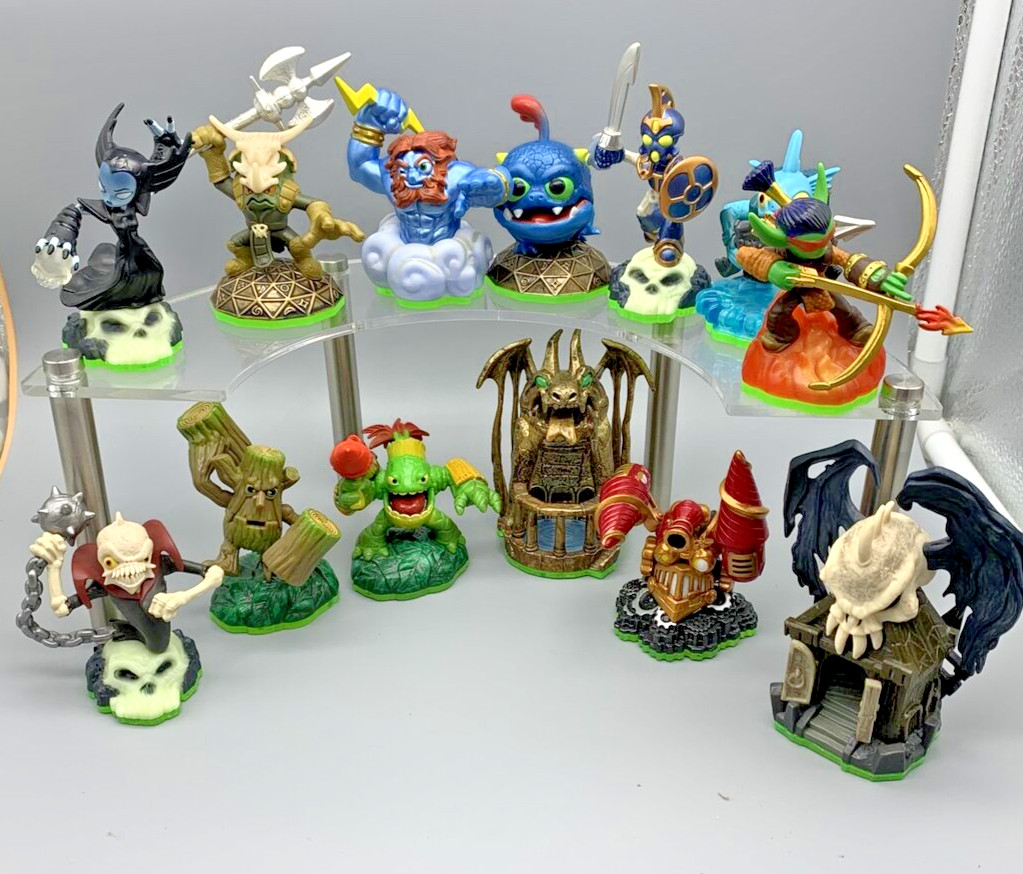Activision Skylanders Bundle Lot Of 13 Figures Toys 2011