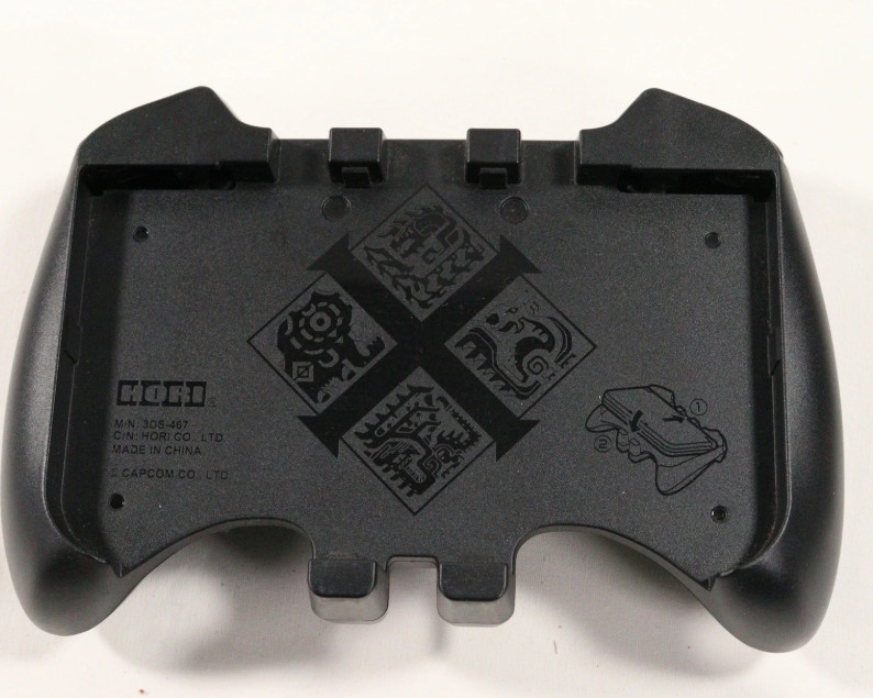 Rare Monster Hunter Cross X Hunting Gear Grip for New Nintendo 3DS LL Hori