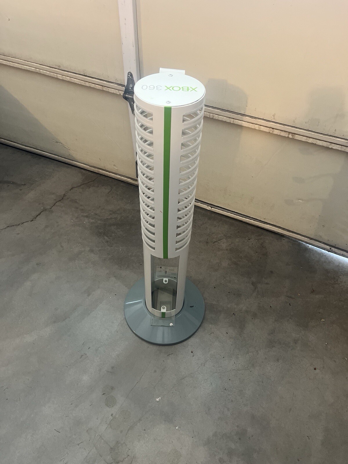 Microsoft Xbox 360 Metal 3ft Tower Storage Rack to Display Console Games Rare