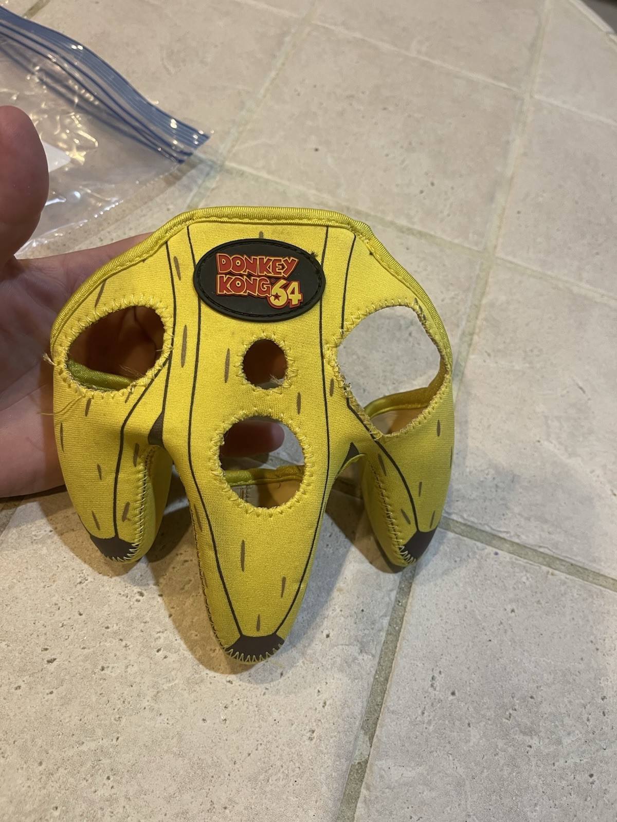 Nintendo N64 Donkey Kong Yellow Banana Controller Cover Sleeve