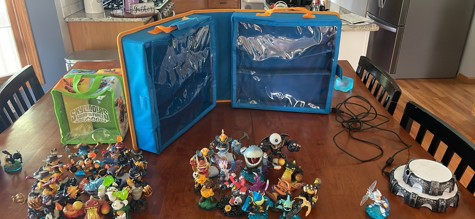 Skylanders Giants Kaos Character Figure Lot w/ Portal of Power & Carrying Case
