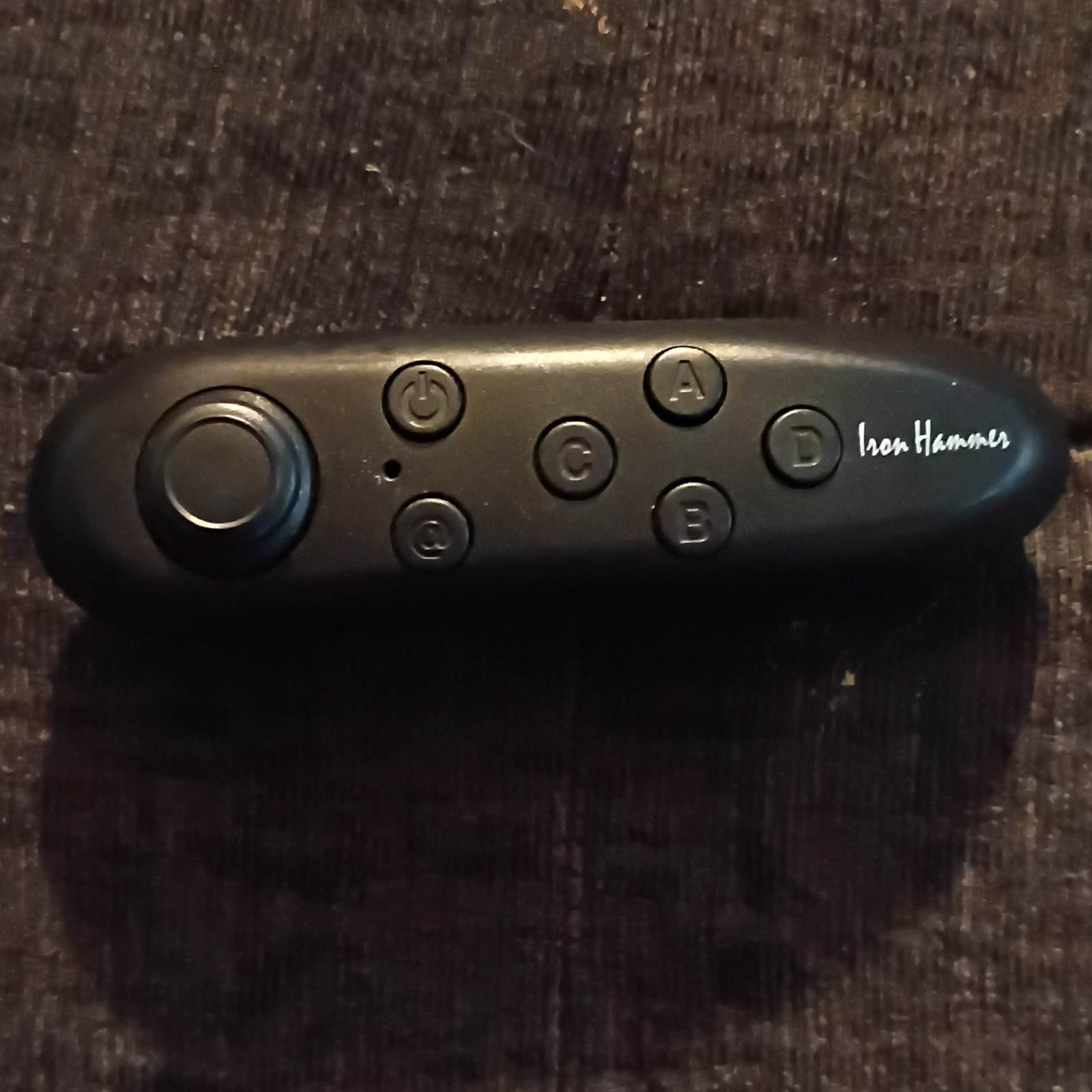 Iron Hammer Wireless Ergonomic Controller for Android and iOS, Black