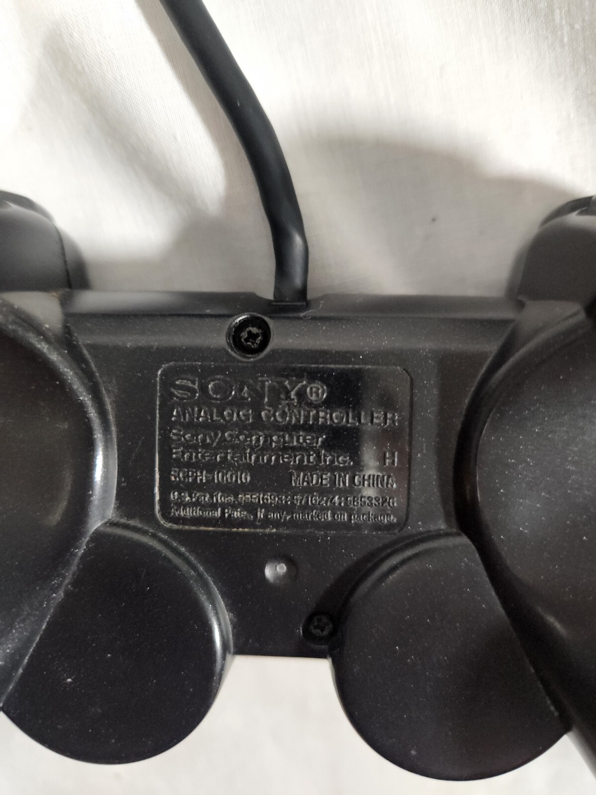Sony DualShock 2 Gamepad controller for PlaytStation 2 (PS2)