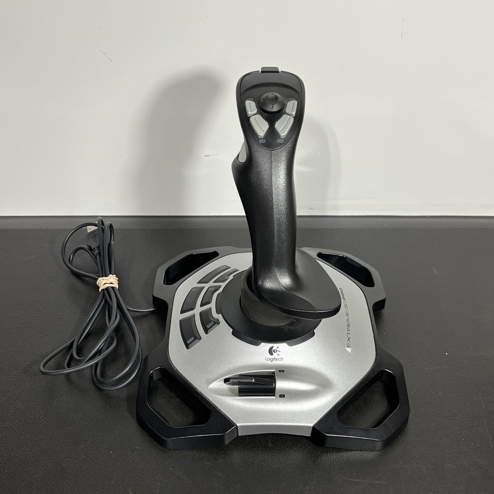 Logitech Extreme 3D Pro Joystick Flight Stick USB for PC (P03066969)