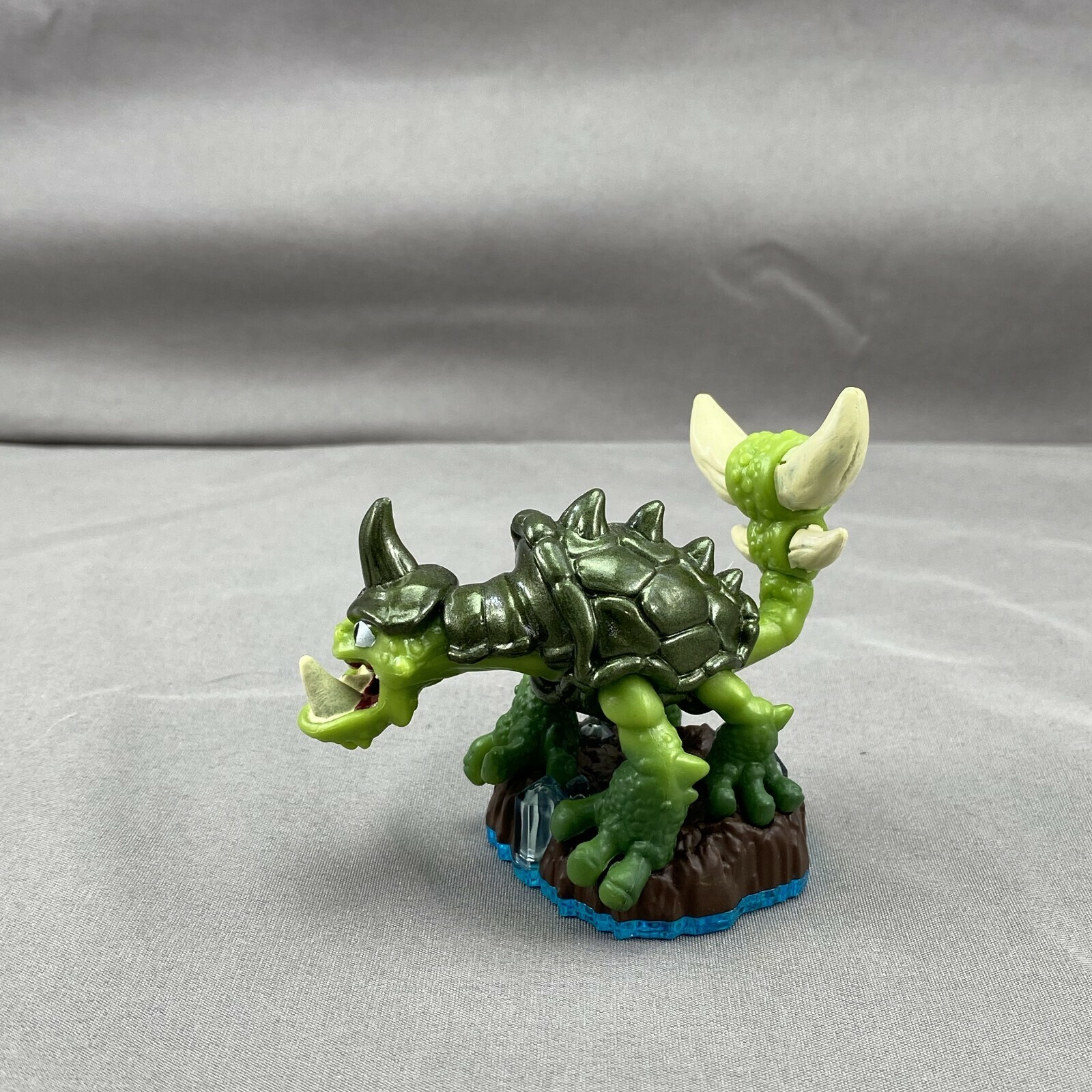 SKYLANDERS SWAP FORCE – SLOBBER TOOTH Earth Element Loose Figure with Card