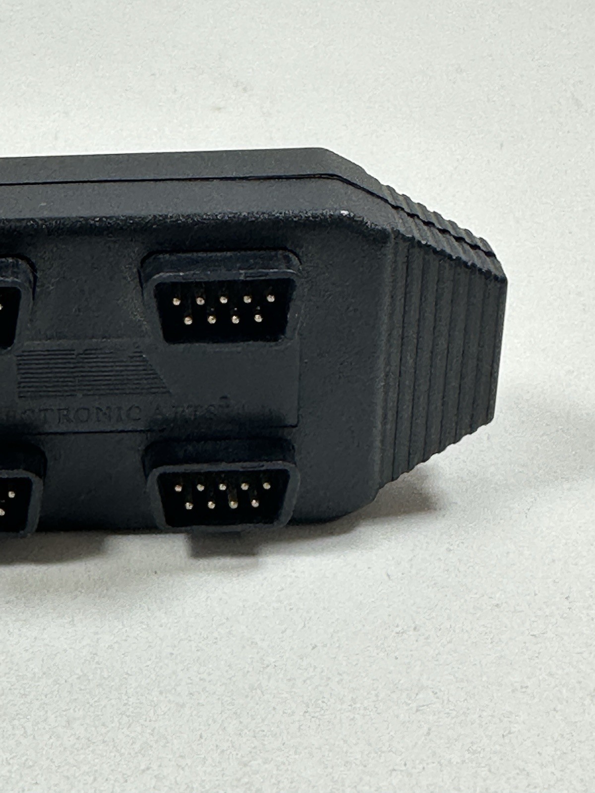 Sega Genesis EA 4 Controller Adapter Multitap Port Multi Player Electronic Arts