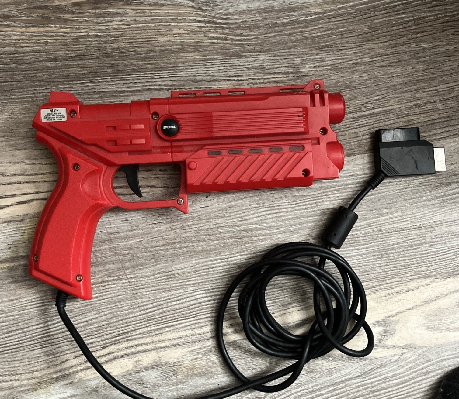 Nuby Virtual Gun Light Gun Controller NB-278 Wired Red Console Accessory Plastic