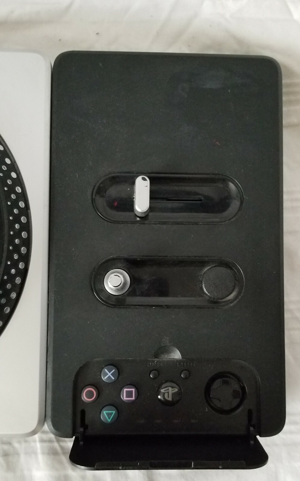 PS2 DJ Hero Wireless Turntable Controller Gaming Electronics Mixing Music