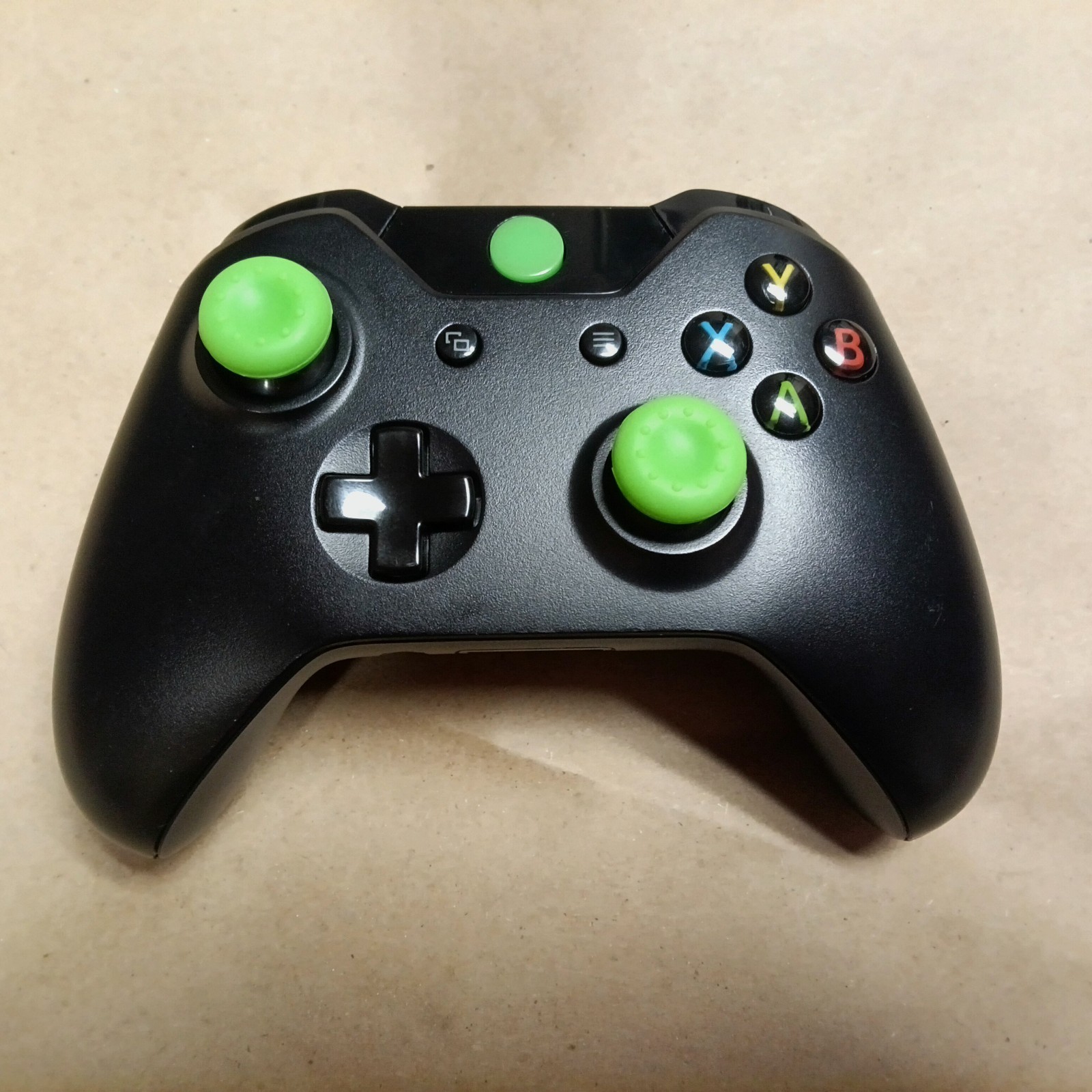 Xbox One Wireless Controller 1697 (Black And Green) Cleaned Tested And Working