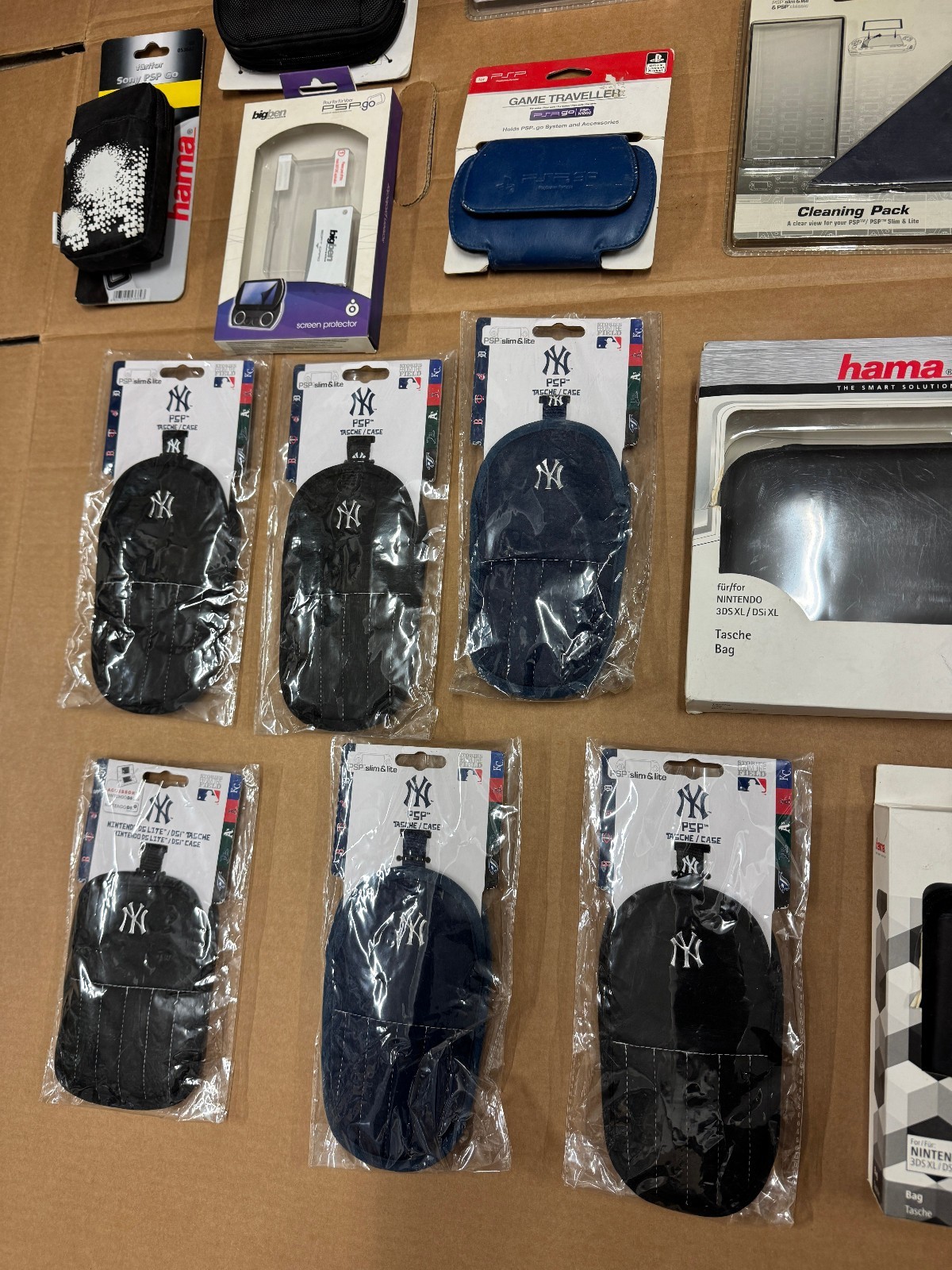 MEGA Retro Bundle Sony PSP, Nintendo DS, 3DS XL Bags Cases Clean NEW!