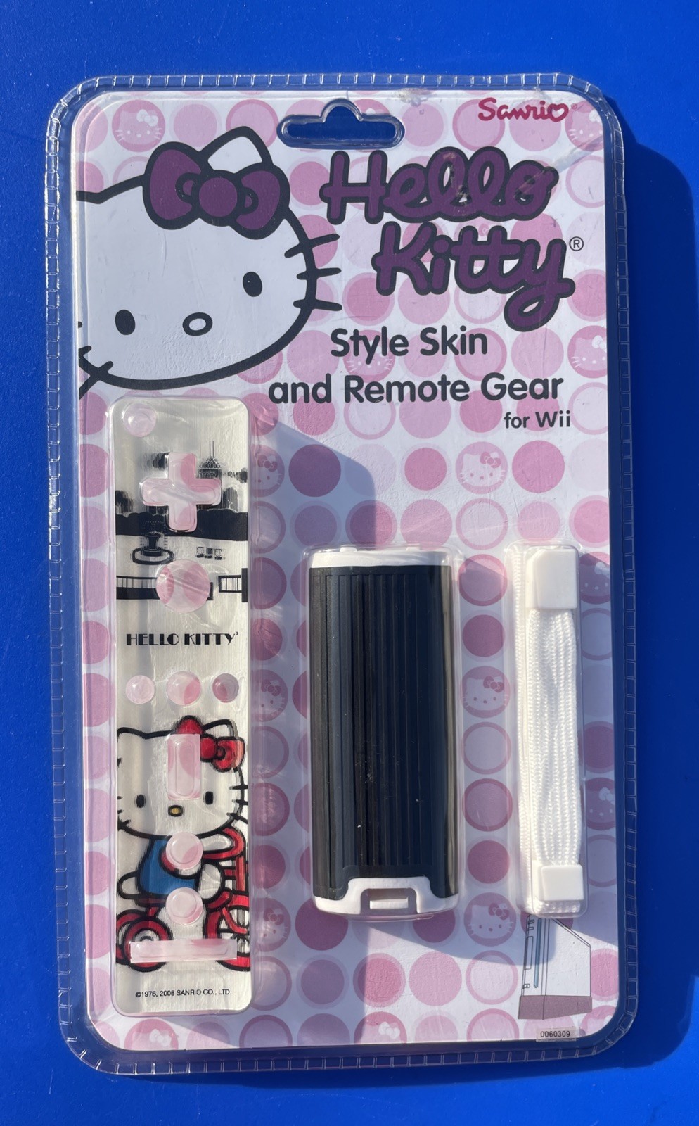 Hello Kitty Style Skin & Remote Gear For Wii Sakar Rubber Grip 2009