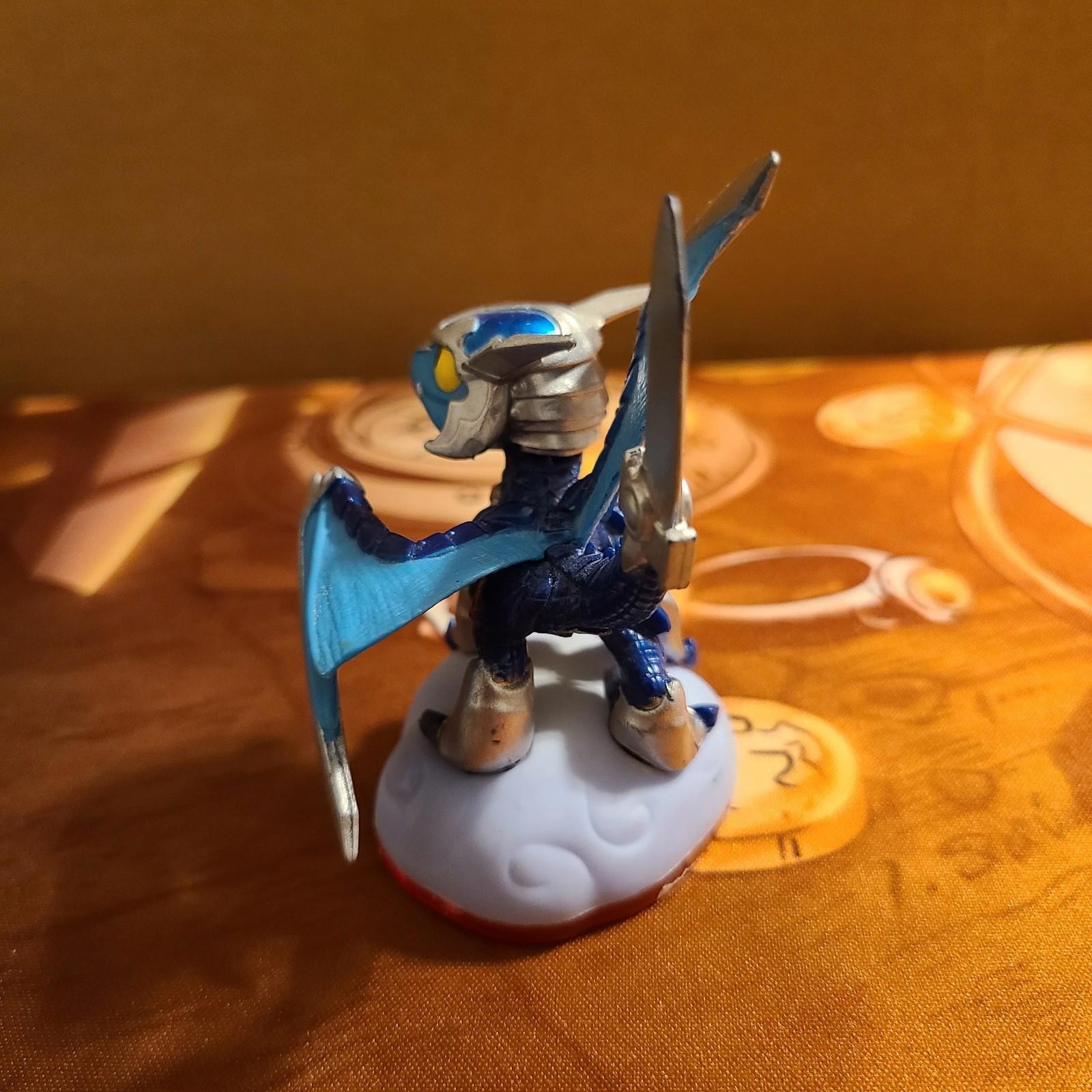 Blades Skylanders Trap Team Air Element Figure Blue Dragon Sword Tested Wii PS4