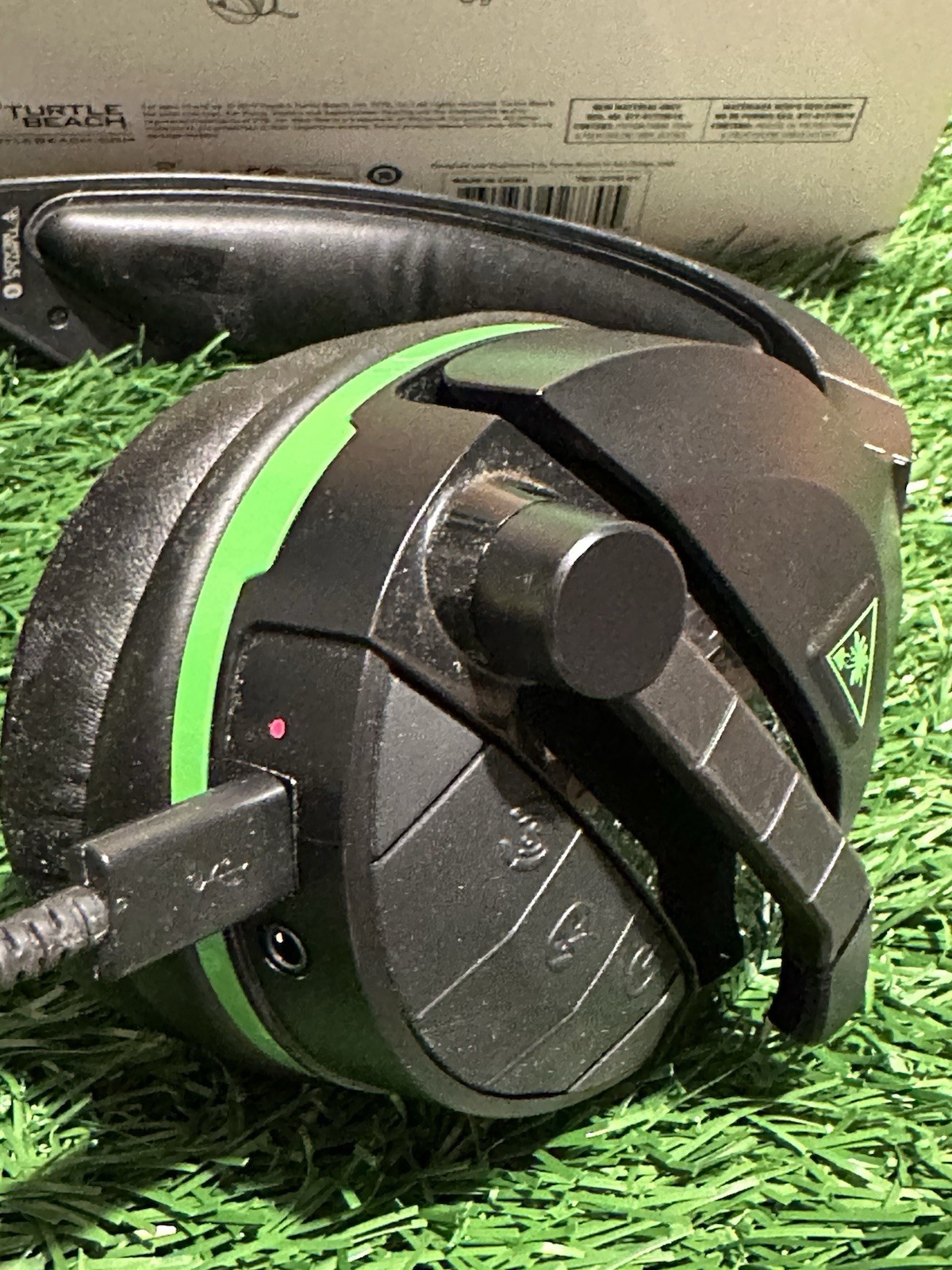 Turtle Beach Stealth 700 Wireless Over the Ear Gaming Headset for Microsoft Xbox