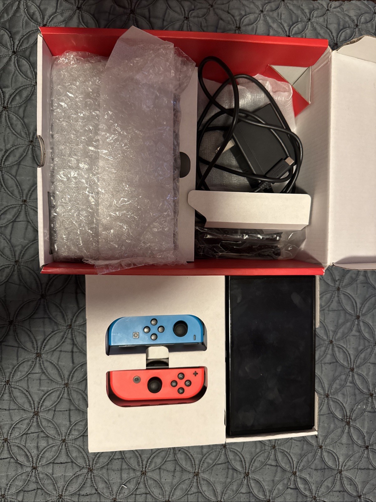 1.5 Year Old Nintendo Switch 1st Model(All Parts Included)