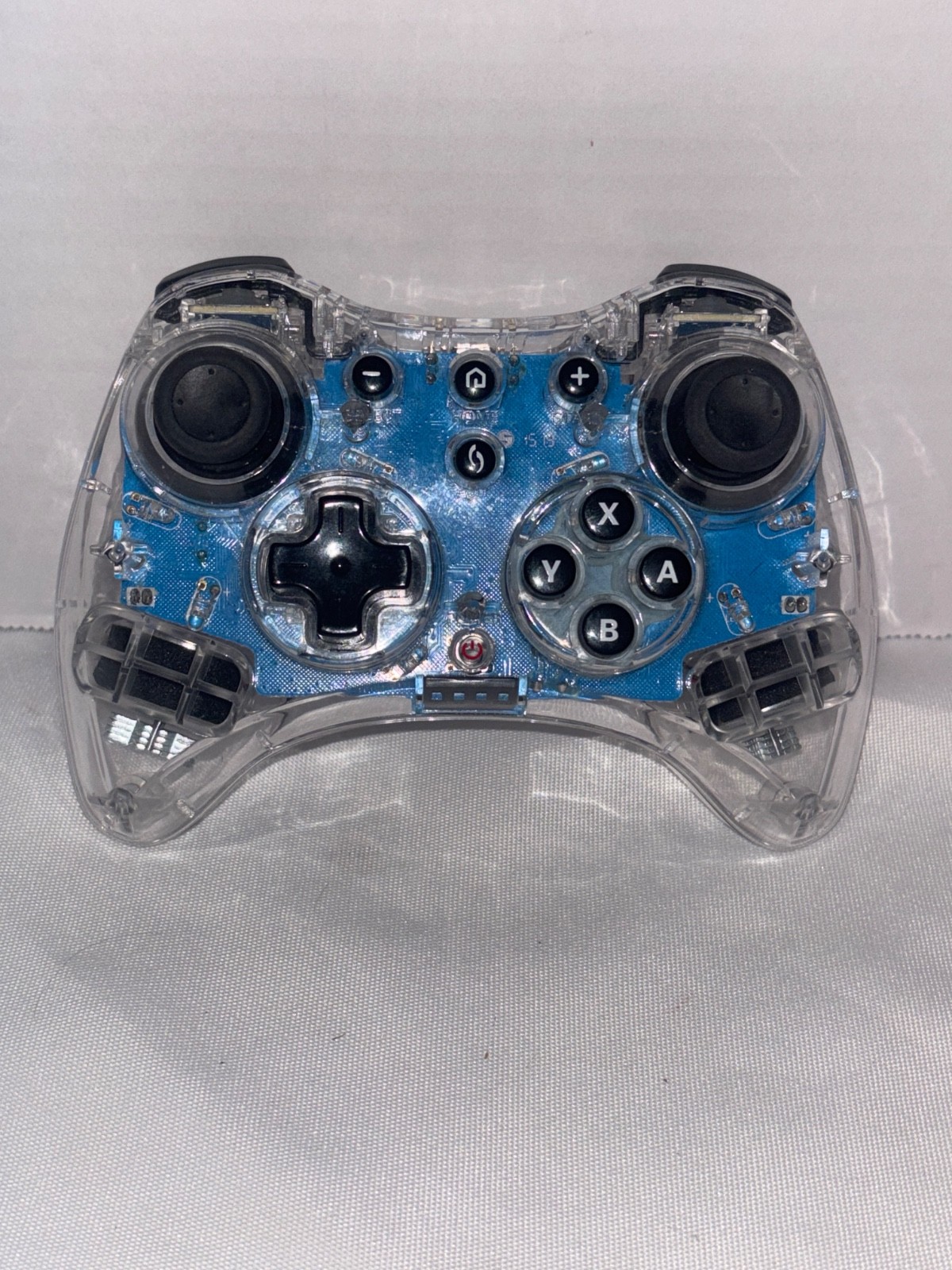 Nintendo Wii U Pro Controller AfterGlow PL-8622 Clear Blue LED