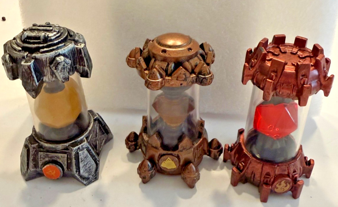 Bundle 3 Skylanders Imaginators Crystals Tech Armor, Earth Rocket, Fire Reactor