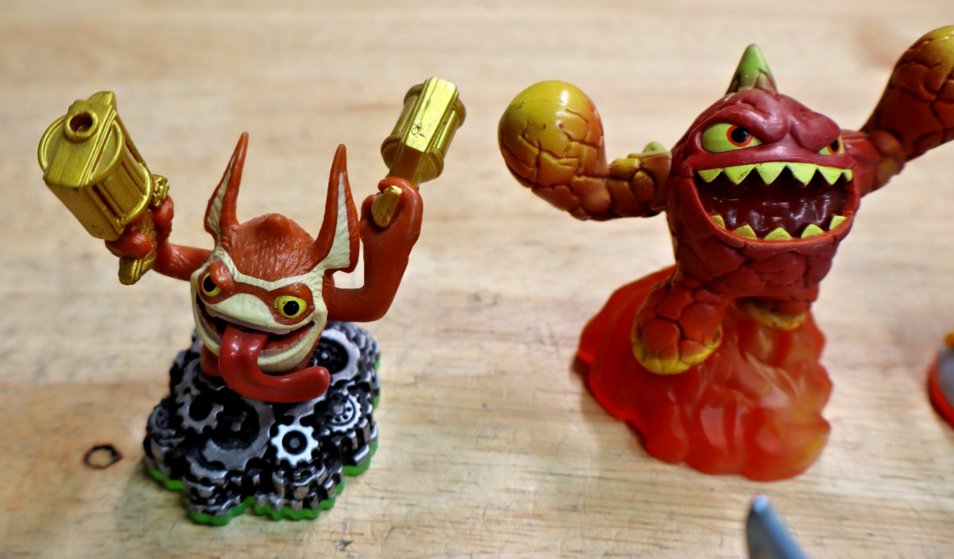 Mixed Lot of 9 Skylanders Superchargers Figures and Vehicles