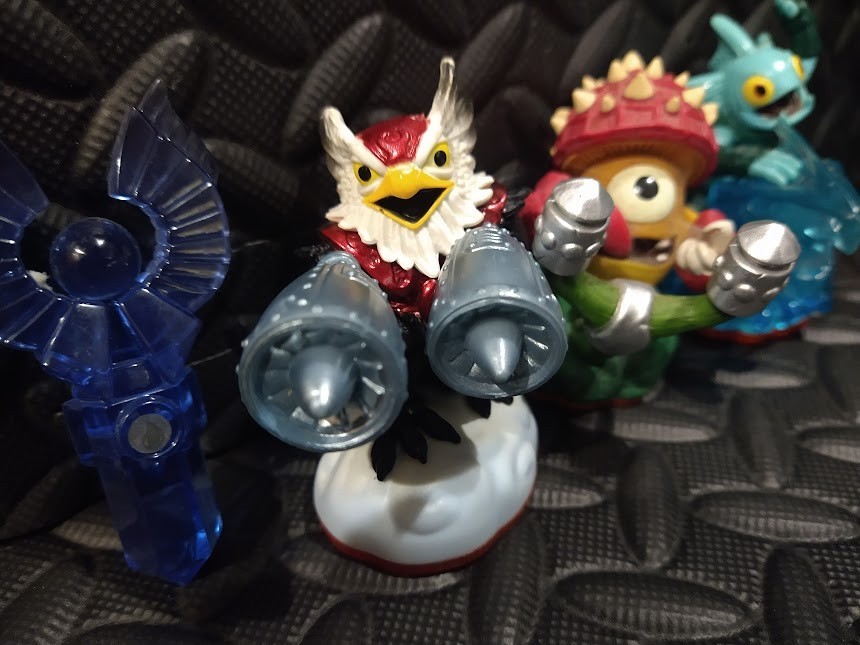 Activision Skylanders Trap Team: Gill Grunt Shroom Boom Jet-vac and Water Trap