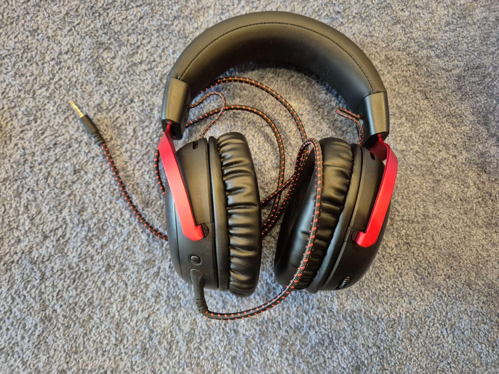 HyperX Cloud III Over-Ear Gaming Headset – Black/Red “GRADE A”