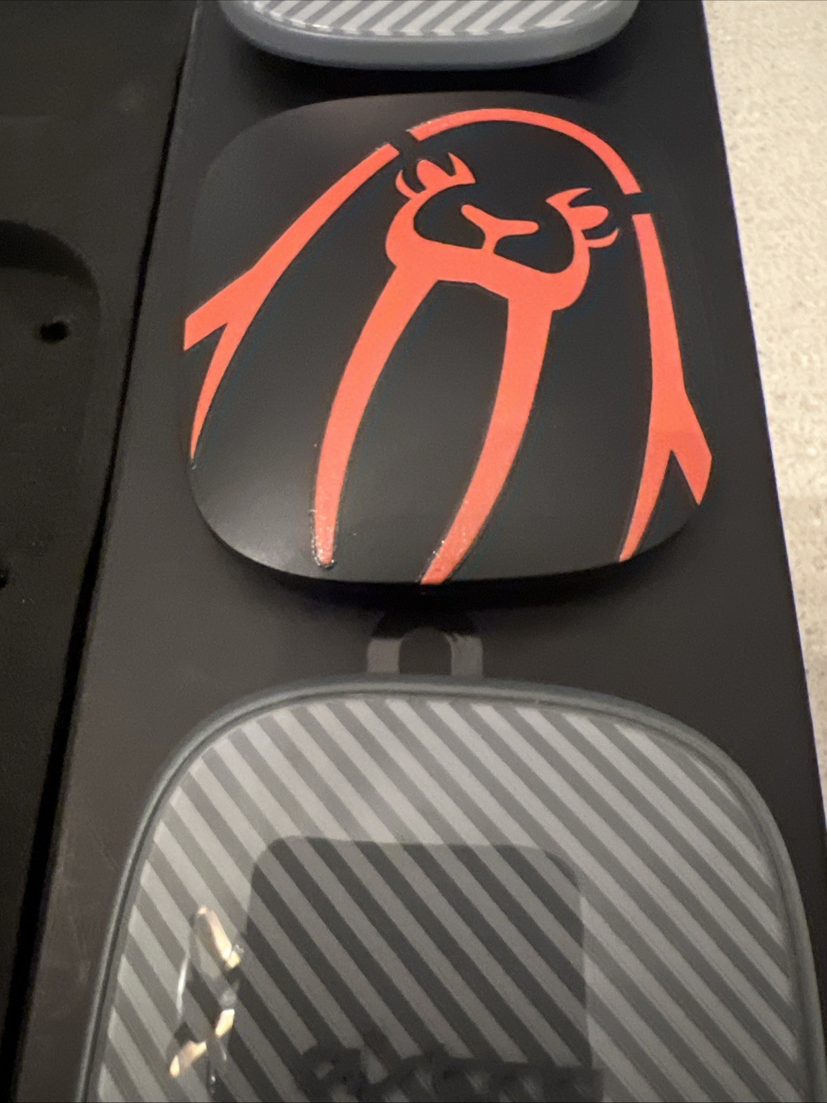 2009 Astro Upper Playground A40 Walrus Speaker Tag Set Original Box (RARE)