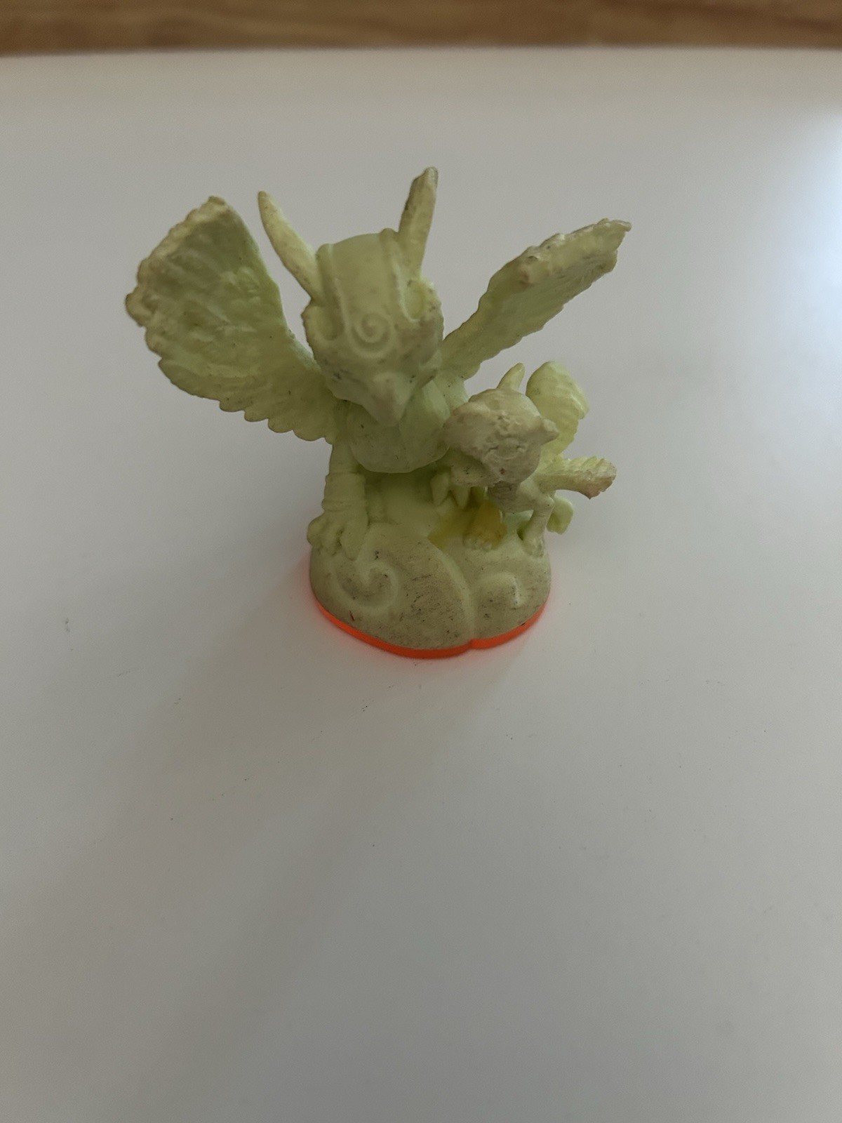 Skylanders Sonic Boom Glow In The Dark The Small One Has Been Glued And Is Damag